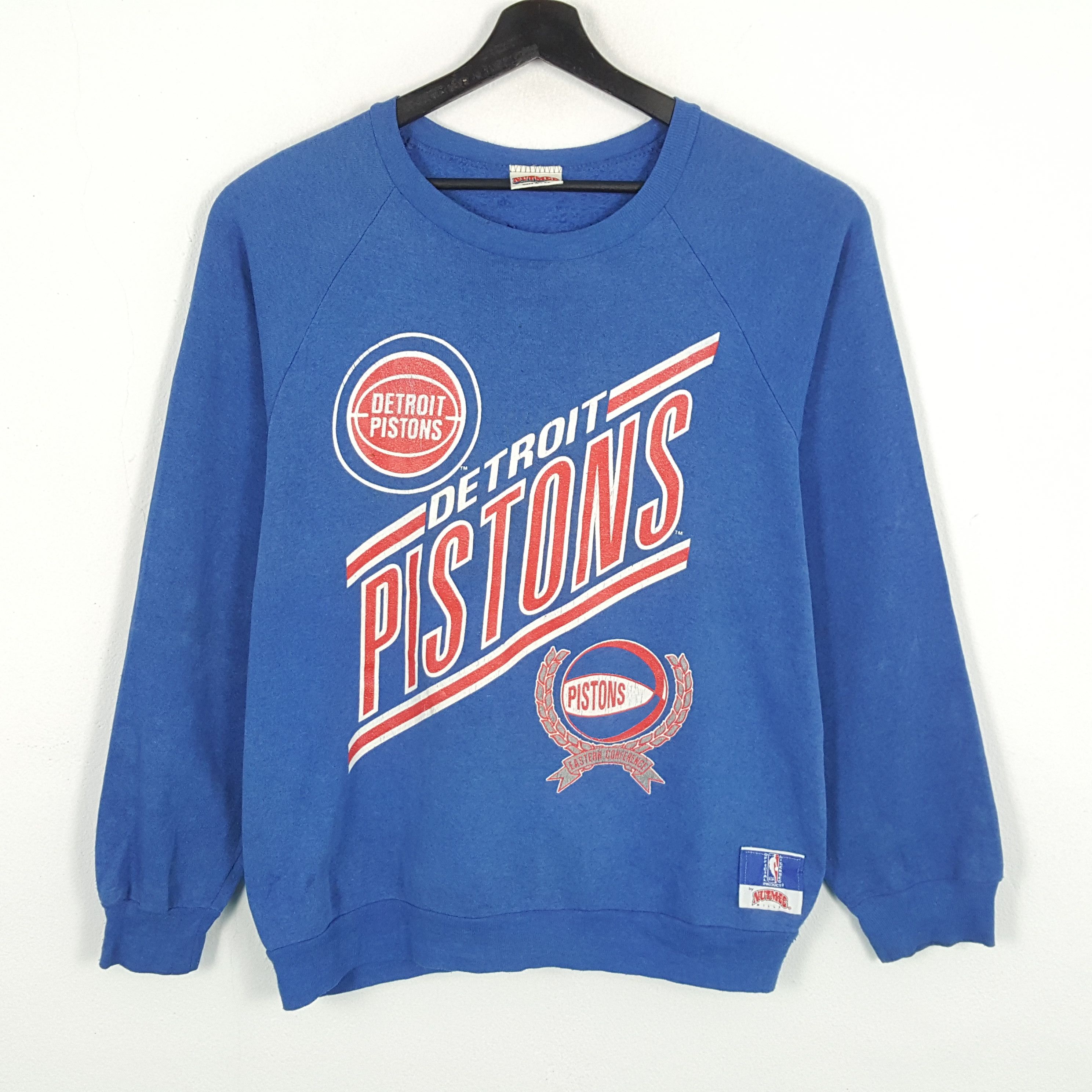 NBA × Nutmeg × Vintage DETROIT PISTONS Basketball Team Vintage Sweatshirt Size US L / EU 52-54 / 3 - 1 Thumbnail