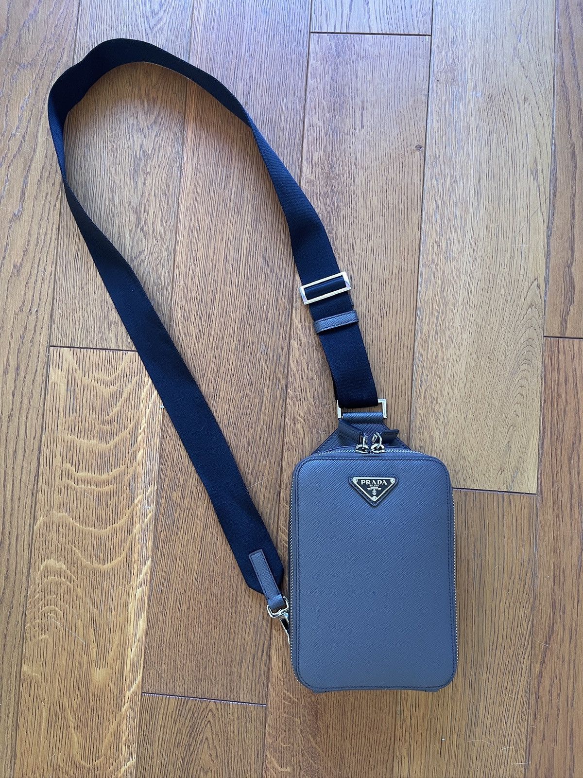 Prada Prada Grey leather cross body bag Size ONE SIZE - 2 Thumbnail