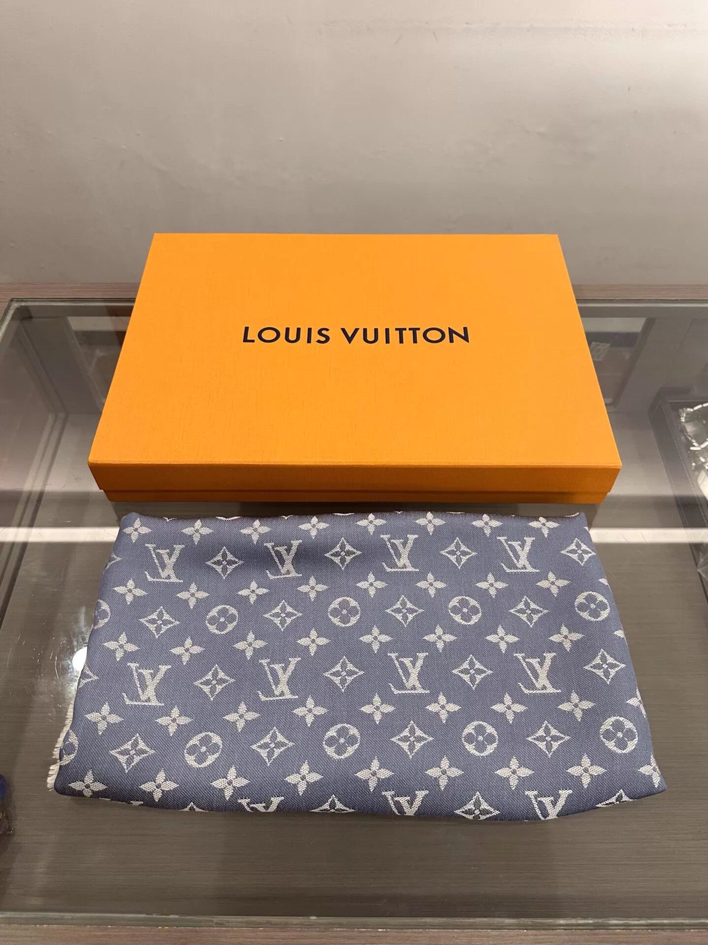 Louis Vuitton LV Monogram Blue White Wool Square Scarf 143x143cm New Size ONE SIZE - 3 Thumbnail