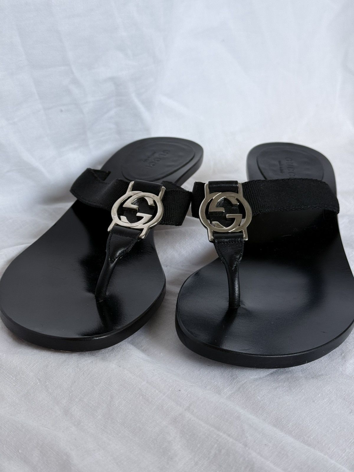 Gucci Gucci Black Interlocking GG Mules Flip Flops Kitten Heels Size US 4.5 / IT 34.5 - 6 Thumbnail