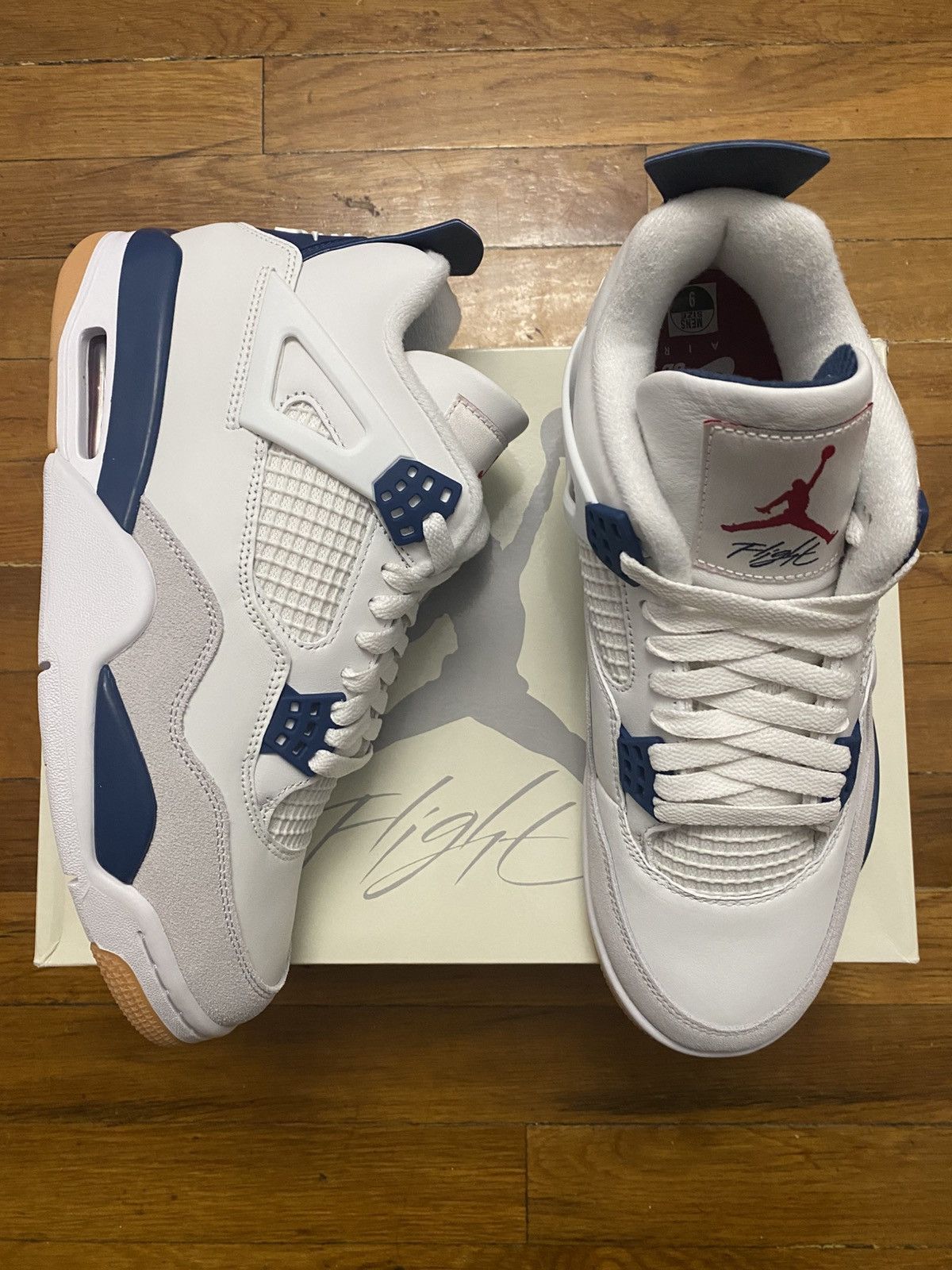 Jordan Brand Size 9M/10.5W - Air Jordan 4 Retro SB White Navy Blue Size US 9 / EU 42 - 1 Thumbnail