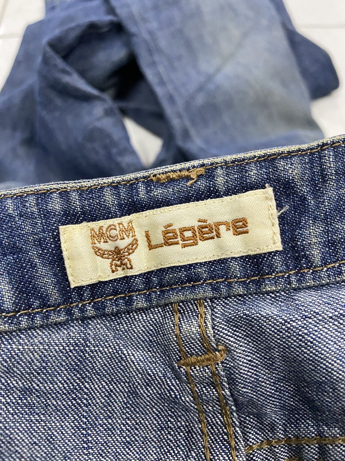 MCM MCM LEGERE STRAIGHT CUT DENIM JEANS Size US 27 - 8 Thumbnail