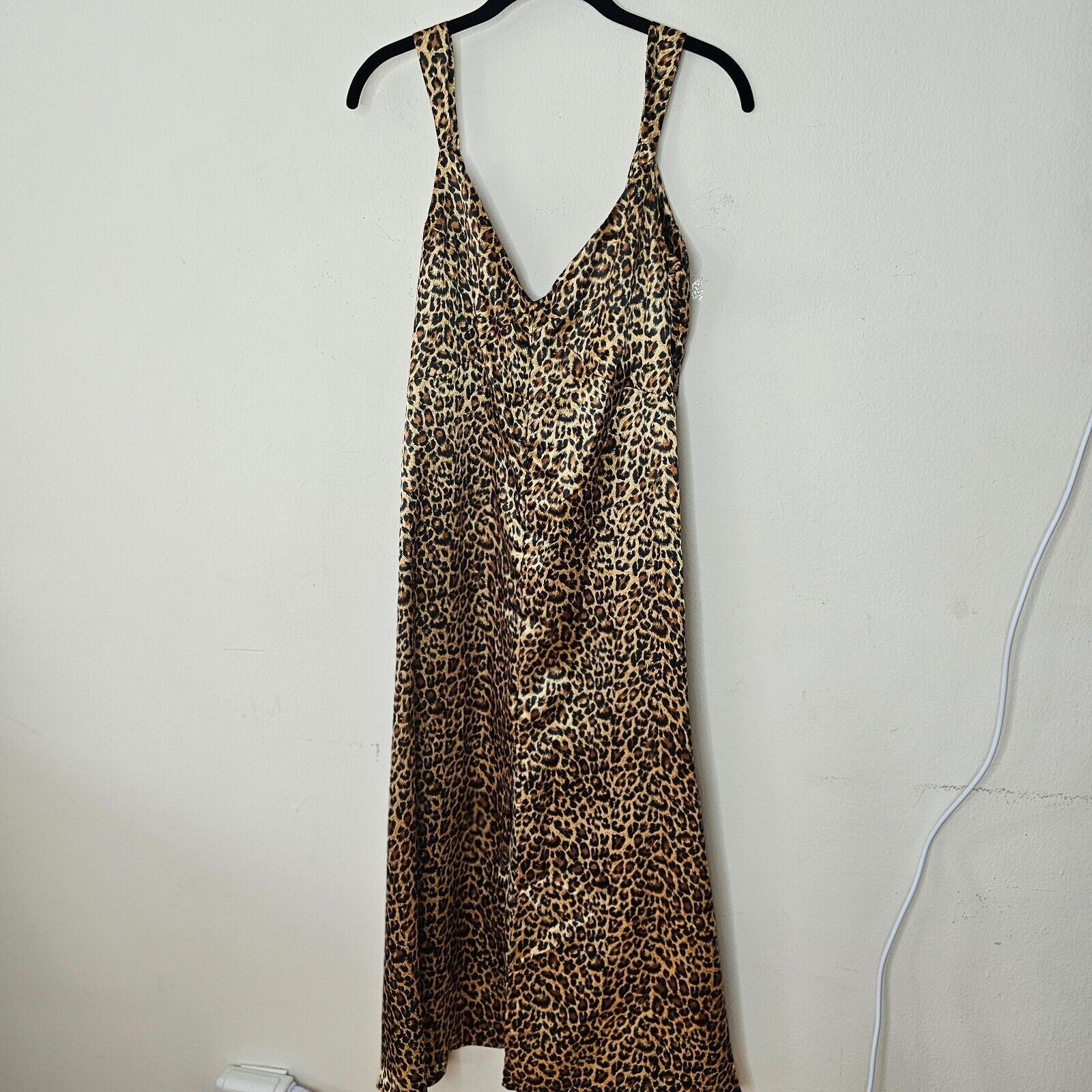 Other Dance & Marvel Tan Black Satin Cheetah V-Neck Midi Dress L Size L / US 10 / IT 46 - 4 Thumbnail