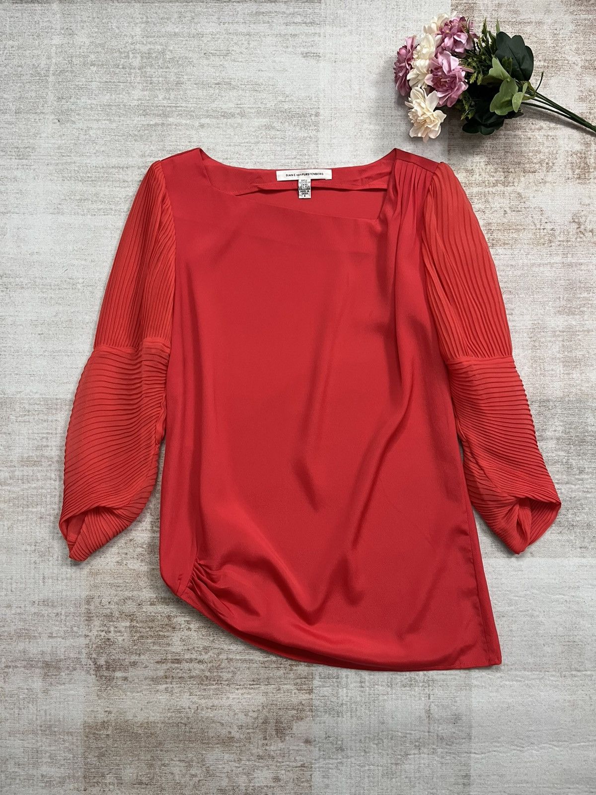 Diane von Furstenberg Vintage 00s Diane von Furstenberg RedSilkPleatedSleeveBlouse Size M / US 6-8 / IT 42-44 - 1 Thumbnail