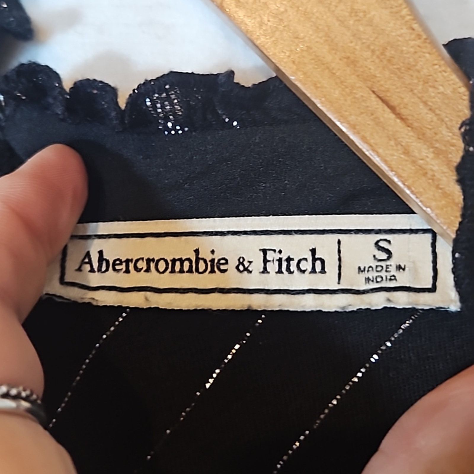 Abercrombie & Fitch Abercrombie & Fitch Black and Silver Mockneck blouse Size S / US 4 / IT 40 - 3 Thumbnail