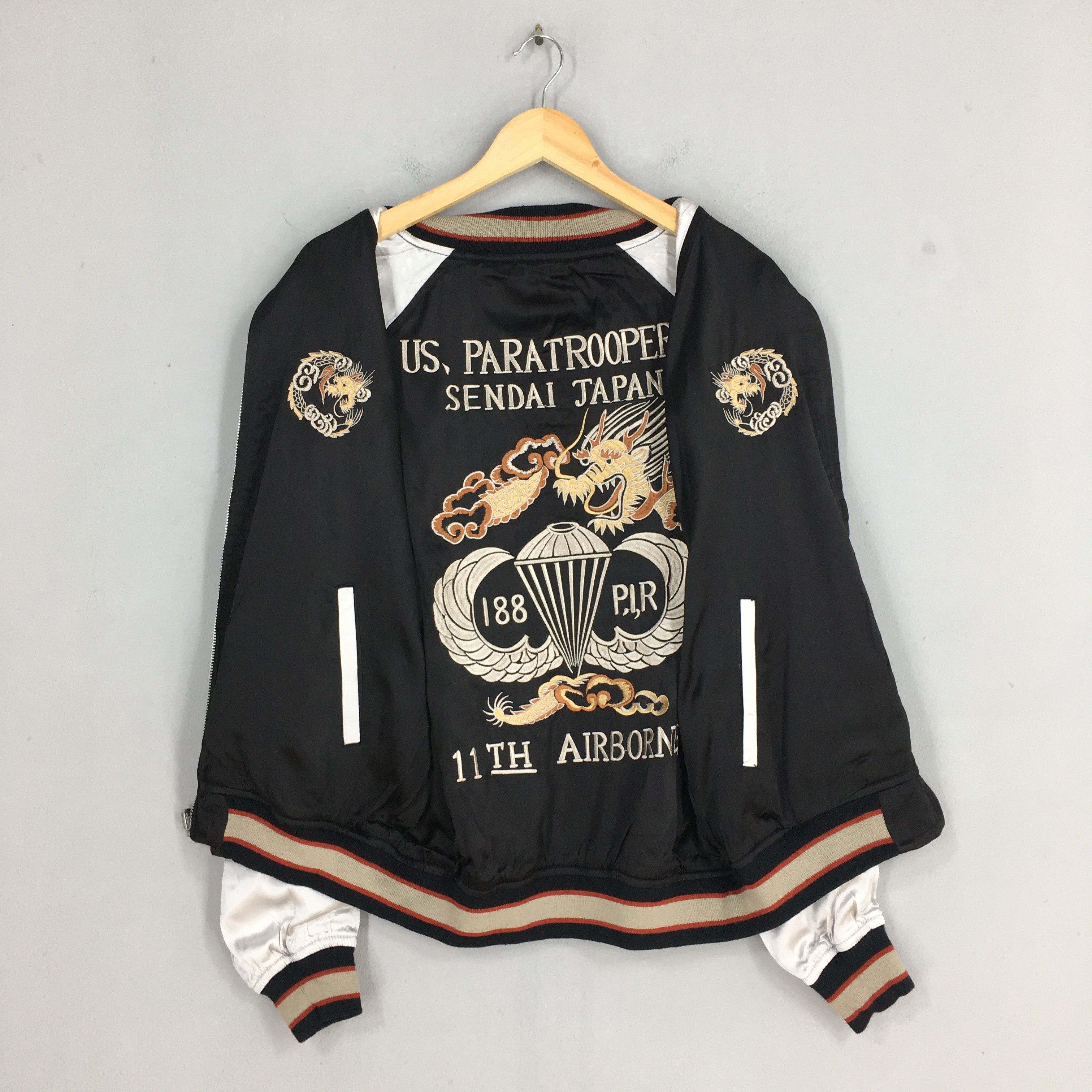Japanese Brand Vintage Sukajan Yokosuka Tiger Souvenir Black Jacket Medium Size US M / EU 48-50 / 2 - 11 Thumbnail