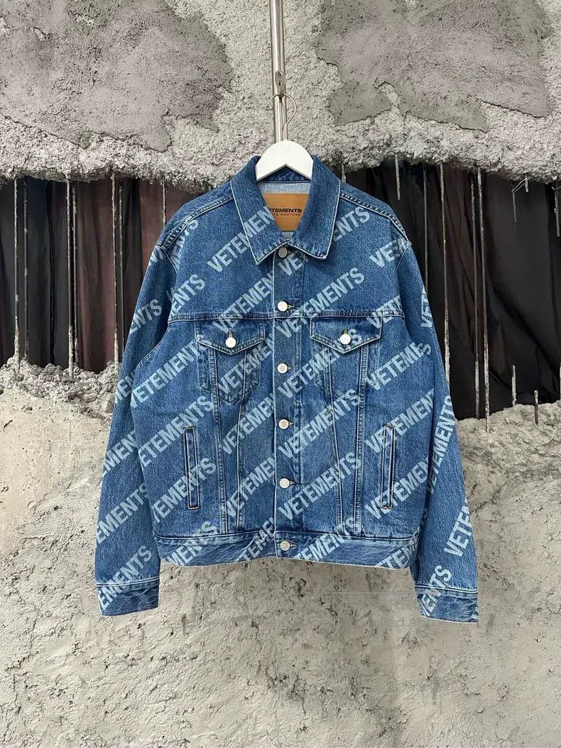 Vetements Vetements Bulletproof Logo Denim Jacket Size US XS / EU 42 / 0 - 1 Thumbnail