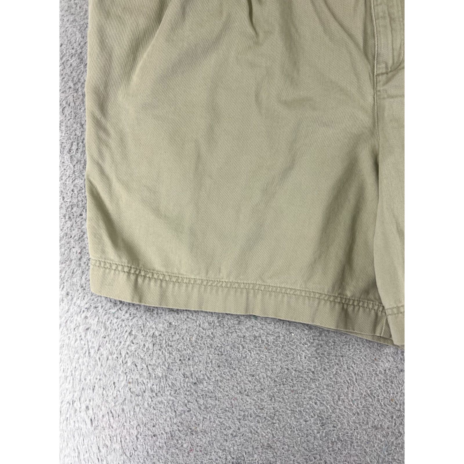 Lands' End VINTAGE Lands' End Womens Shorts 20W Green Pleated Chino High Rise Casual Travel Summer Women's Size 42" / US 20 - 3 Thumbnail
