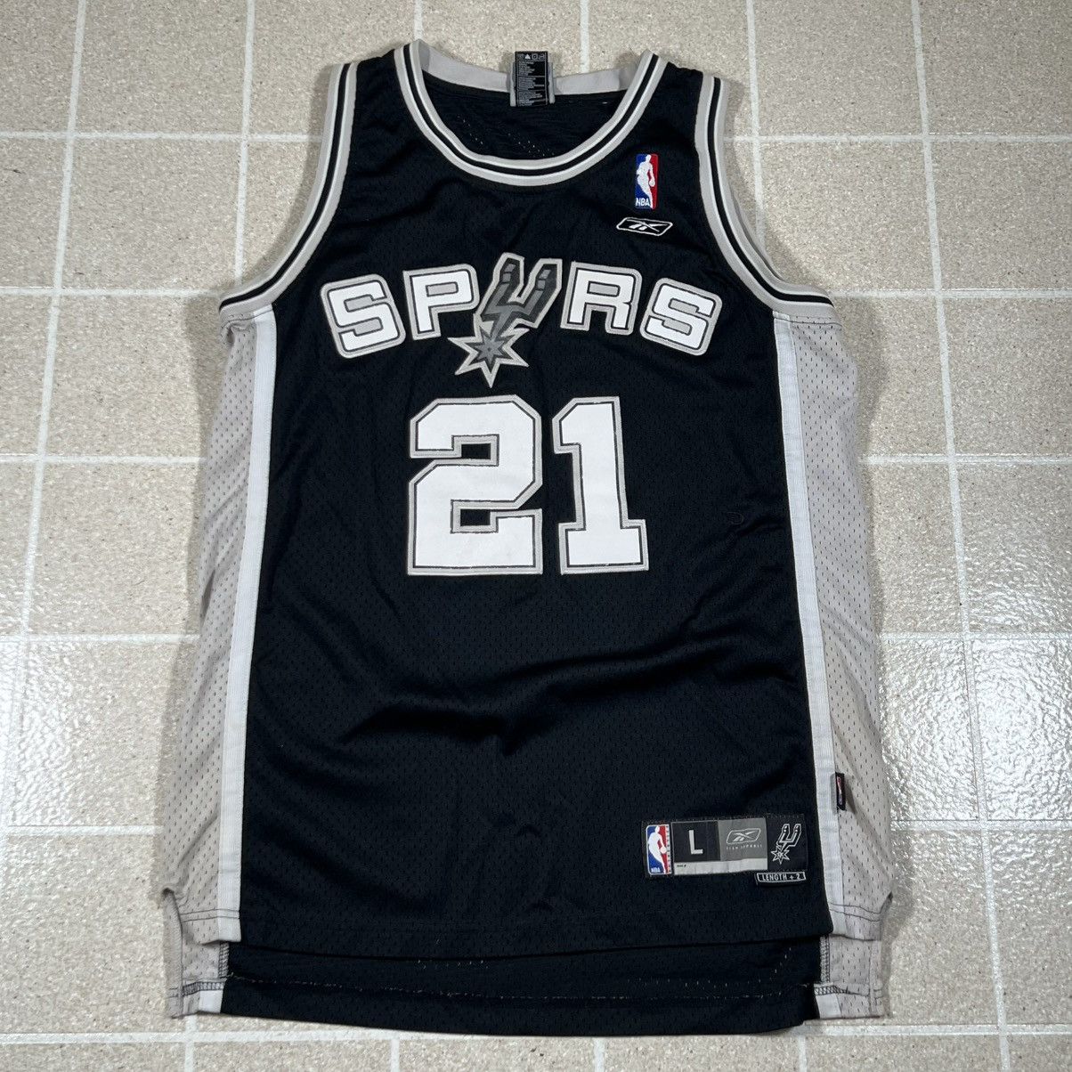 Reebok Vintage Reebok San Antonio Spurs Tim Duncan Jersey Black NBA Size US L / EU 52-54 / 3 - 1 Thumbnail