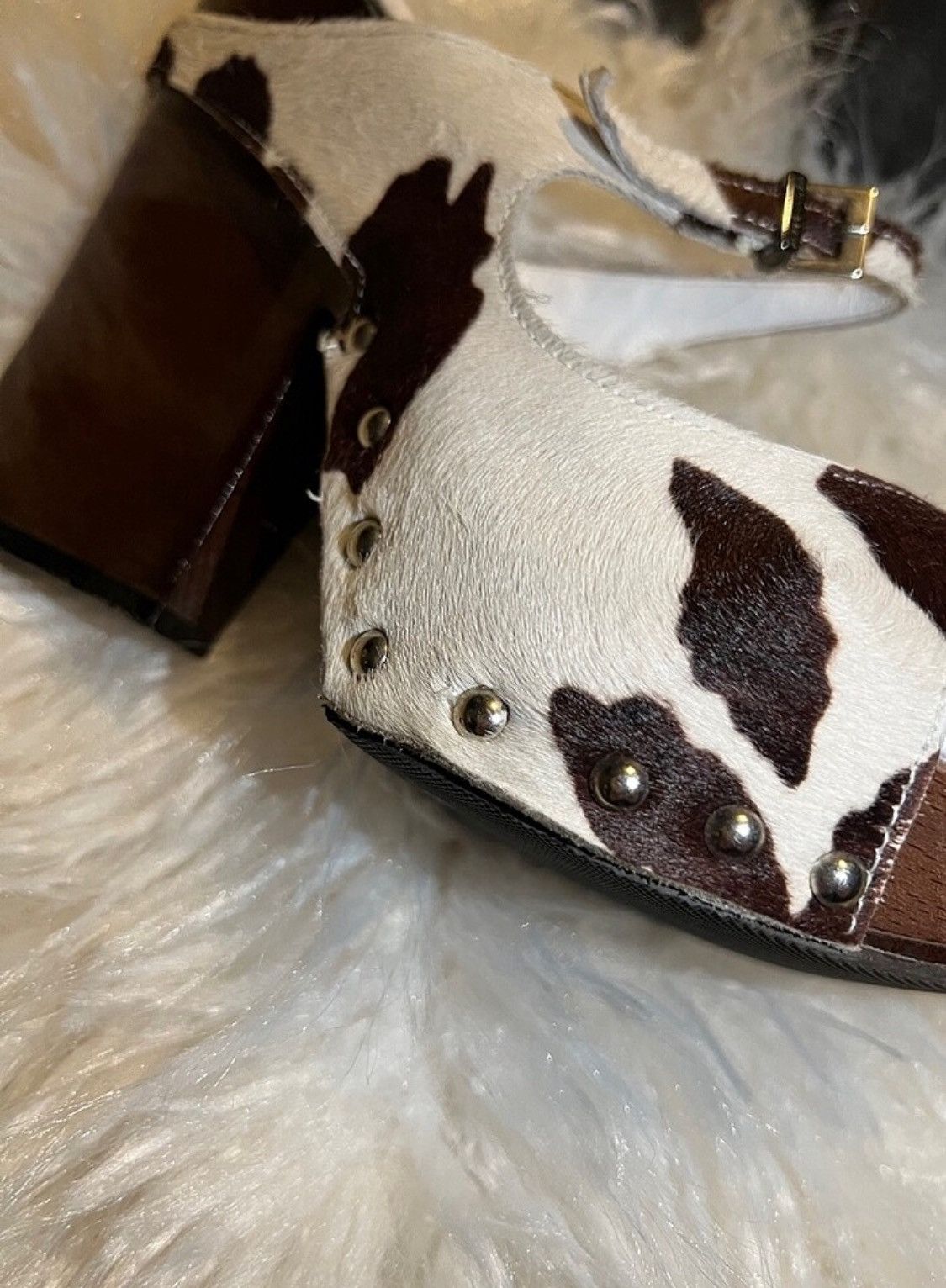 Vintage Cow patterned wooden heeled slippers gianni bravo Size US 7 / IT 37 - 4 Thumbnail