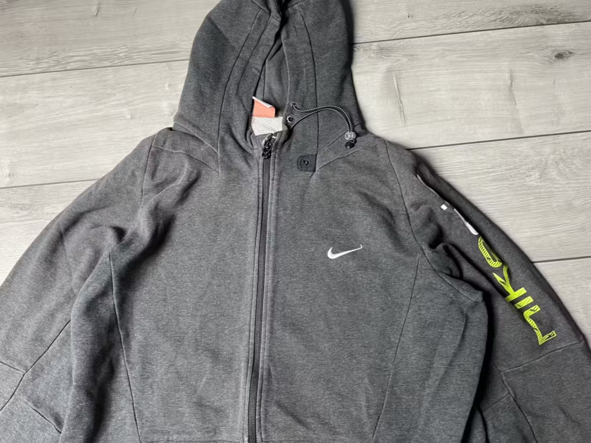 Nike Nike zip hoodie vintage sportswear logos size XLarge Size US XL / EU 56 / 4 - 2 Thumbnail