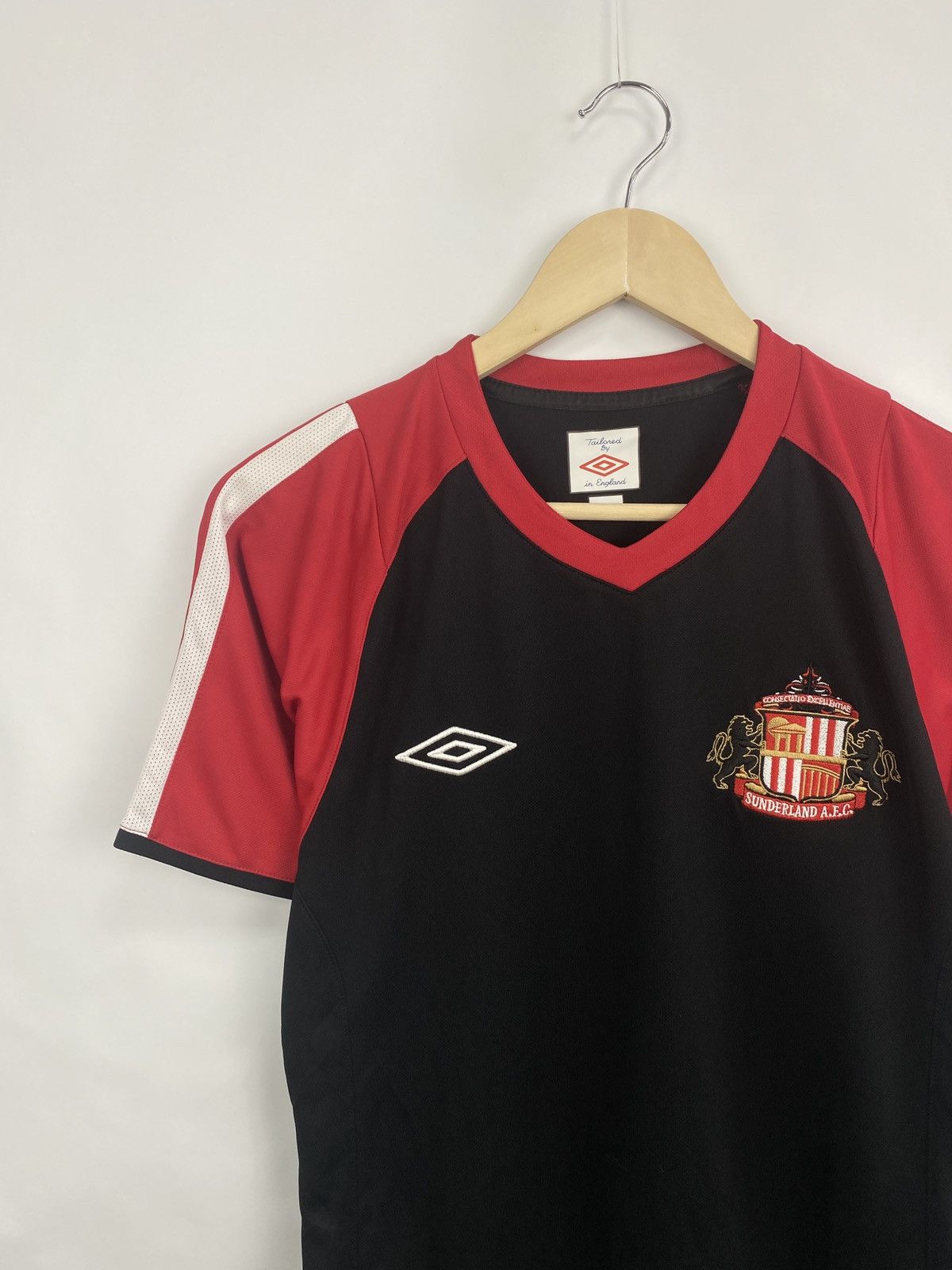 Umbro 🏴󠁧󠁢󠁥󠁮󠁧󠁿 Y2K Umbro Sunderland Soccer Jersey T-Shirt Blokecore Rare Size US S / EU 44-46 / 1 - 2 Thumbnail