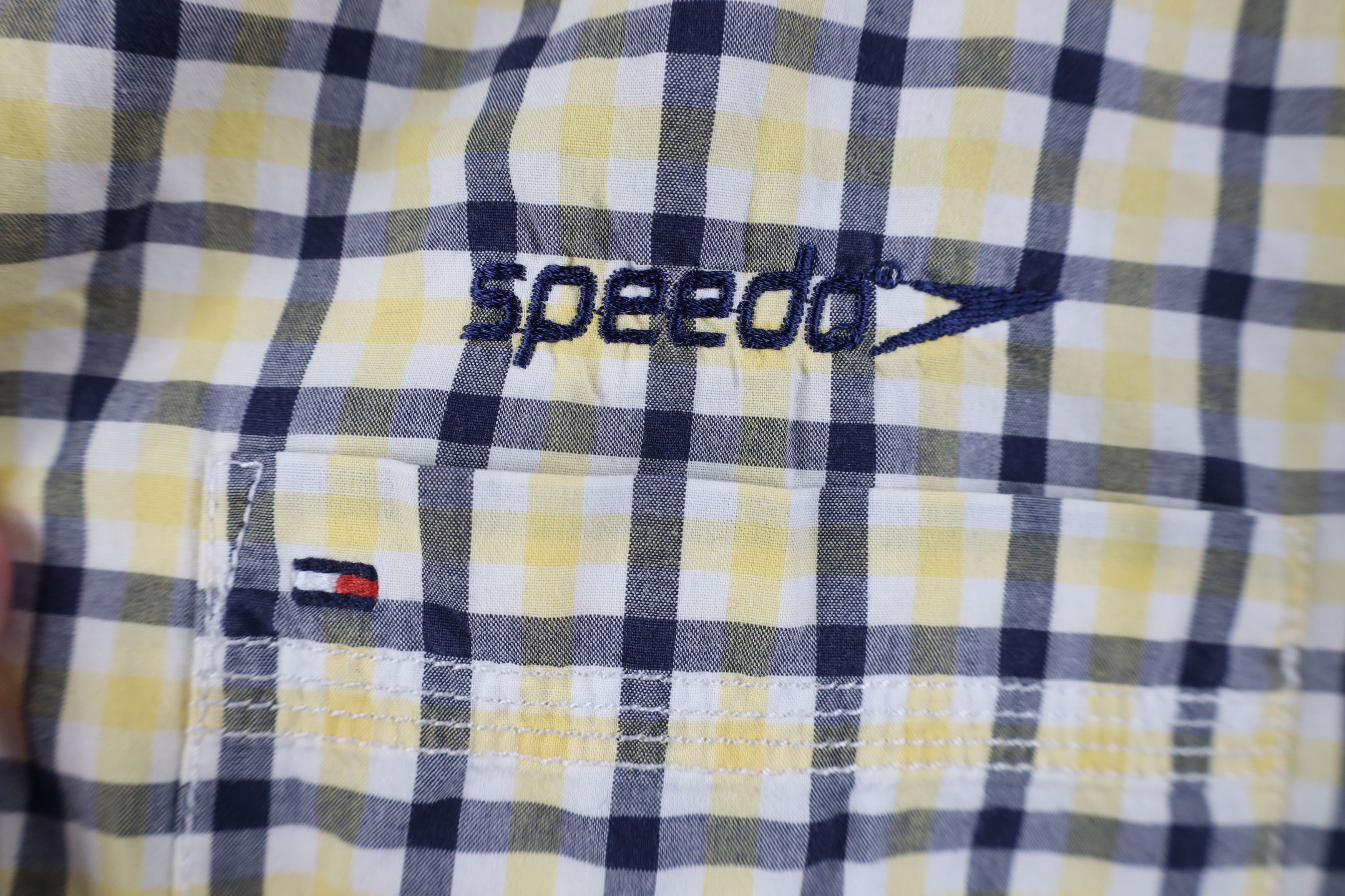 Tommy Hilfiger Tommy Hilfiger Speedo University Michigan Swim Button Shirt Size US L / EU 52-54 / 3 - 4 Thumbnail