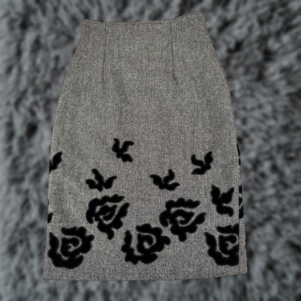 Vintage VINTAGE Kay Unger New York Skirt Size 4 Floral Velvet Applique Pencil Midi 90s Y2K Womens Size 27" / US 4 / IT 40 - 1 Thumbnail