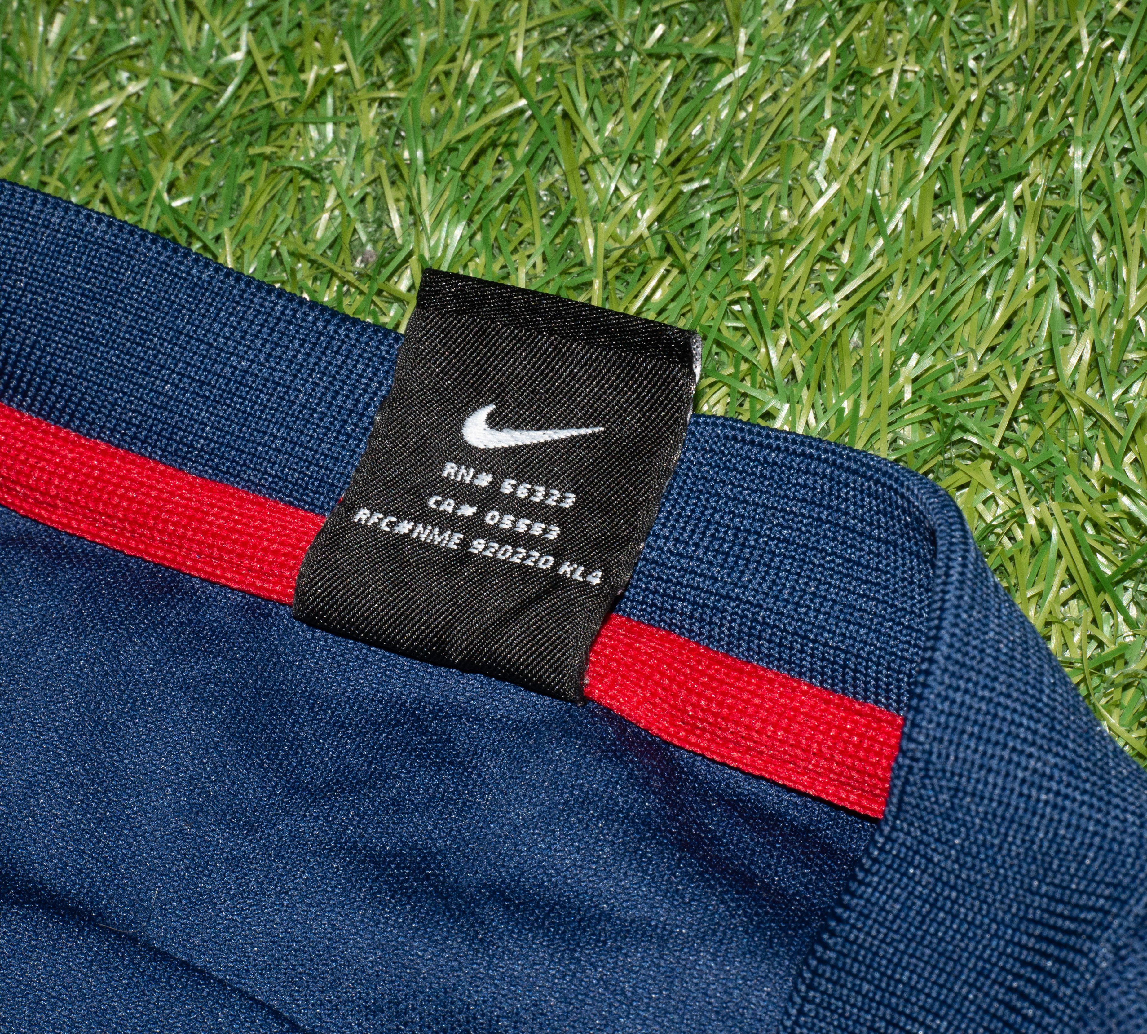 Nike Vintage Nike x USA National Soccer Team Football Jersey L Size US L / EU 52-54 / 3 - 8 Thumbnail