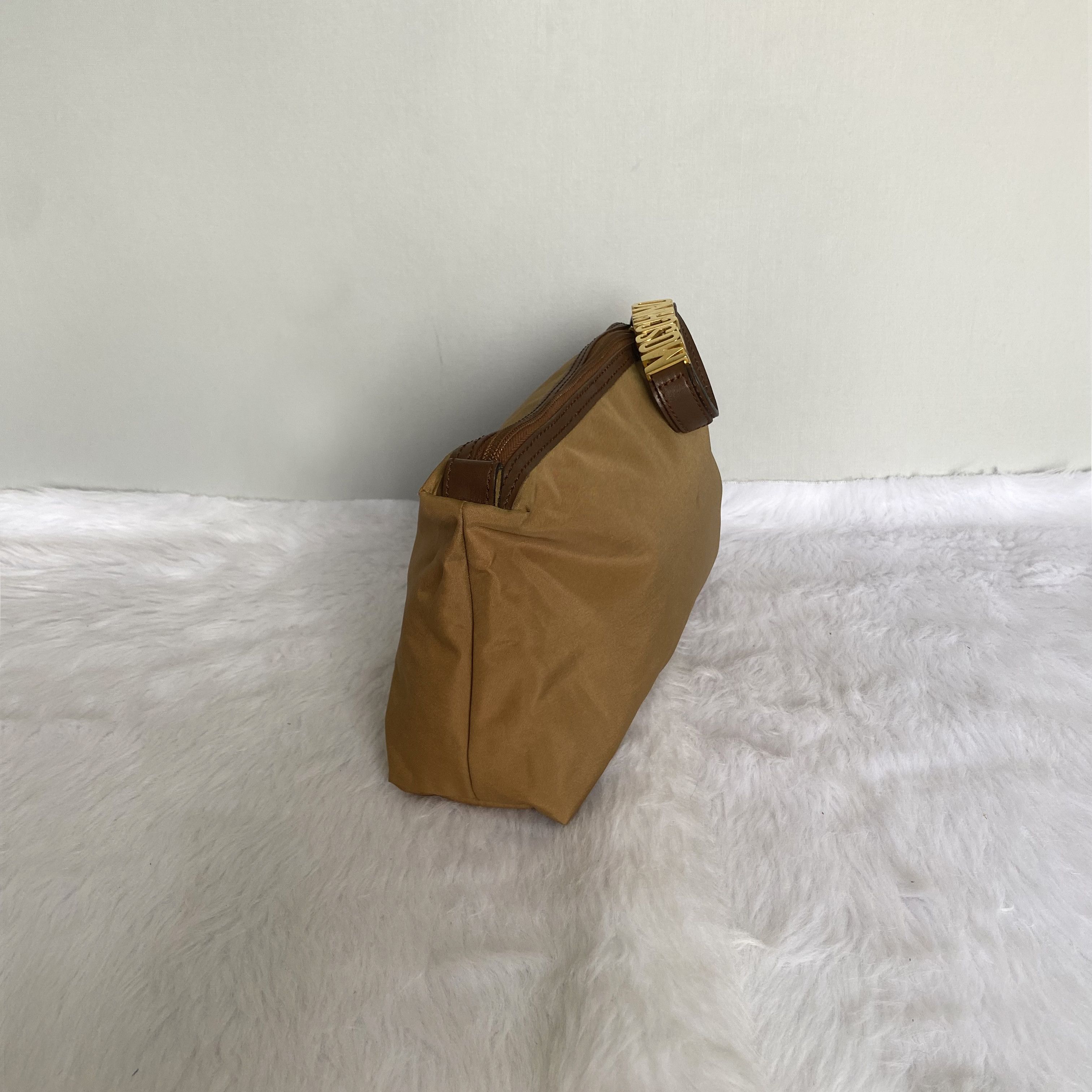 Moschino × Vintage MOSCHINO Vintage Brown Gold Hardware Logo Nylon Clutch Bag Size ONE SIZE - 2 Thumbnail