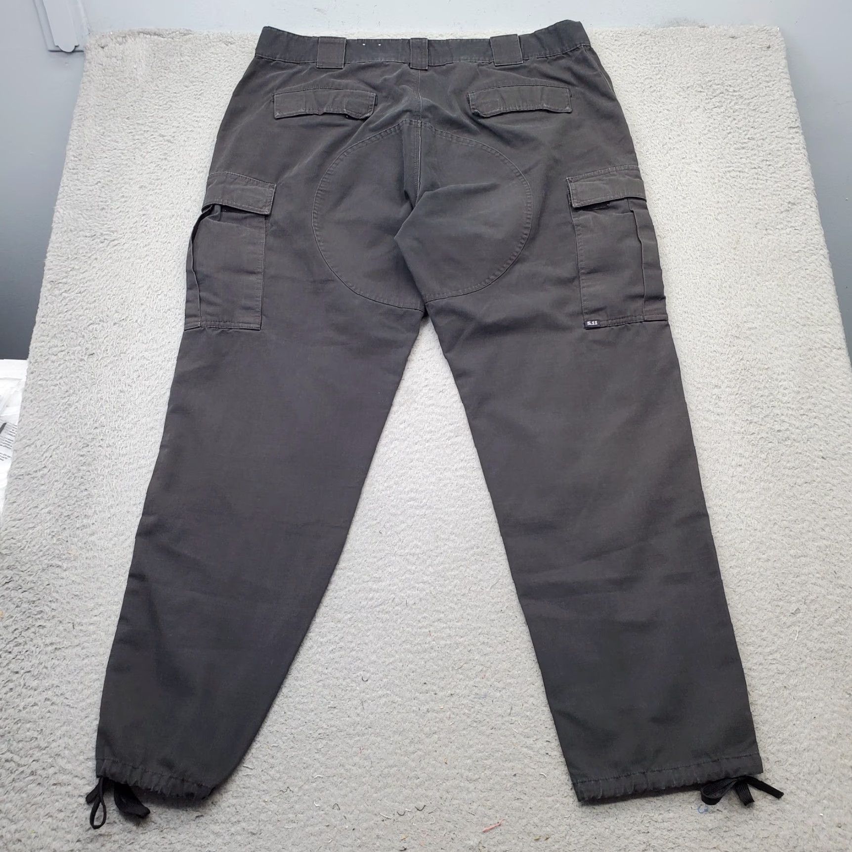 Vintage 5.11 Tactical Cargo Pants Mens XL Black Flex Fire Hose Work Double Knee Pants Mens XL Black Cargo Fit: Regular Inseam 31" Waist 40" Size US 36 / EU 52 - 2 Thumbnail