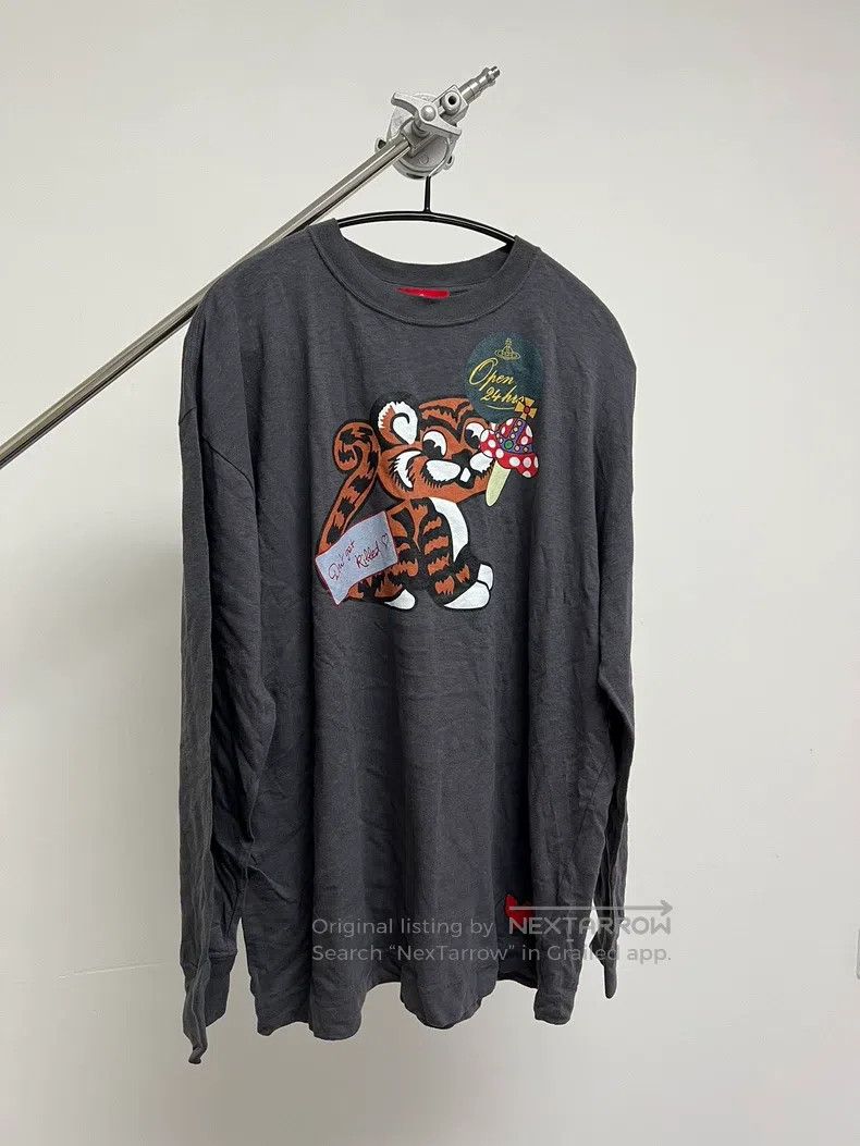 Vivienne Westwood Vivienne Westwood Tiger Print Long Sleeve Shirt Size M / US 6-8 / IT 42-44 - 2 Thumbnail