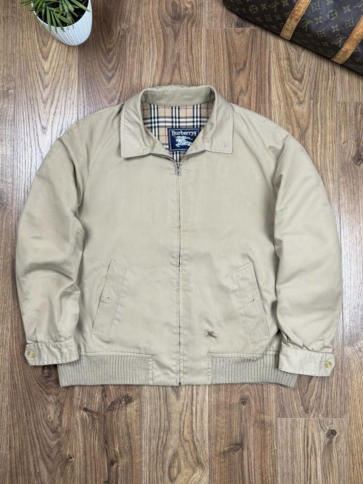 Burberry Vintage bomber jacket Burberry original luxury casual item Size US XL / EU 56 / 4 - 1 Thumbnail