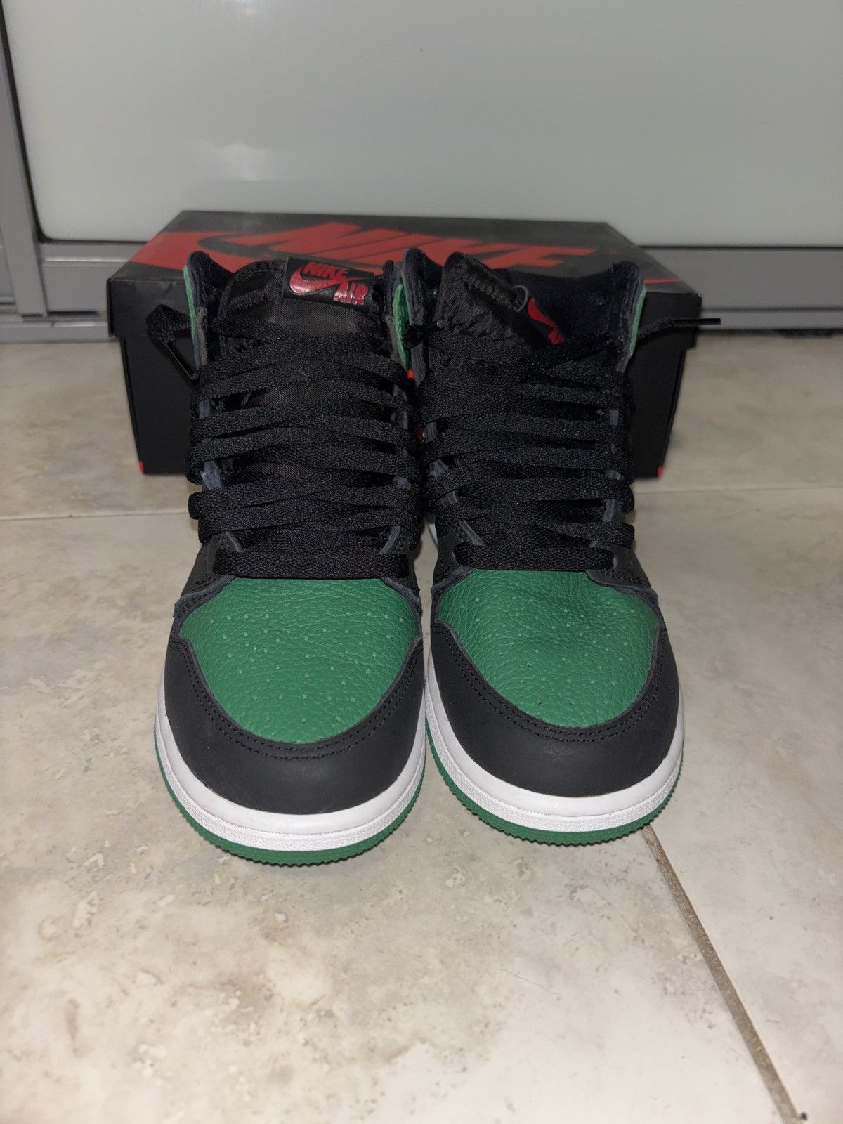 Jordan Brand × Nike Jordan 1 Pine Green Size US 7 / EU 40 - 3 Thumbnail