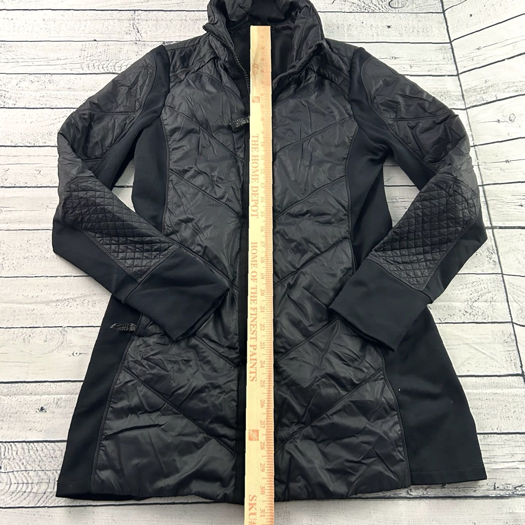 Athleta Athleta Jacket Women S Black Down Puffer Full Zip Athleisure Style Size S / US 4 / IT 40 - 2 Thumbnail