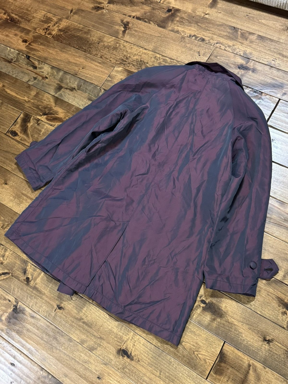 London Fog vintage iridescent London Fog trench coat Size US M / EU 48-50 / 2 - 23 Thumbnail