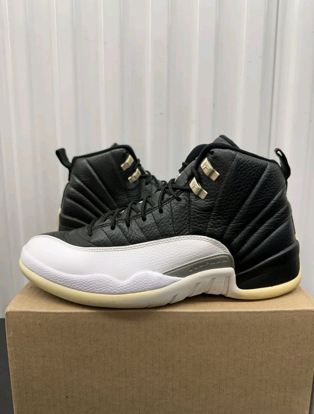 Jordan Brand Nike Air Jordan Retro 12 Playoff 2021 Size 10.5 Men Size US 10.5 / EU 43-44 - 1 Thumbnail