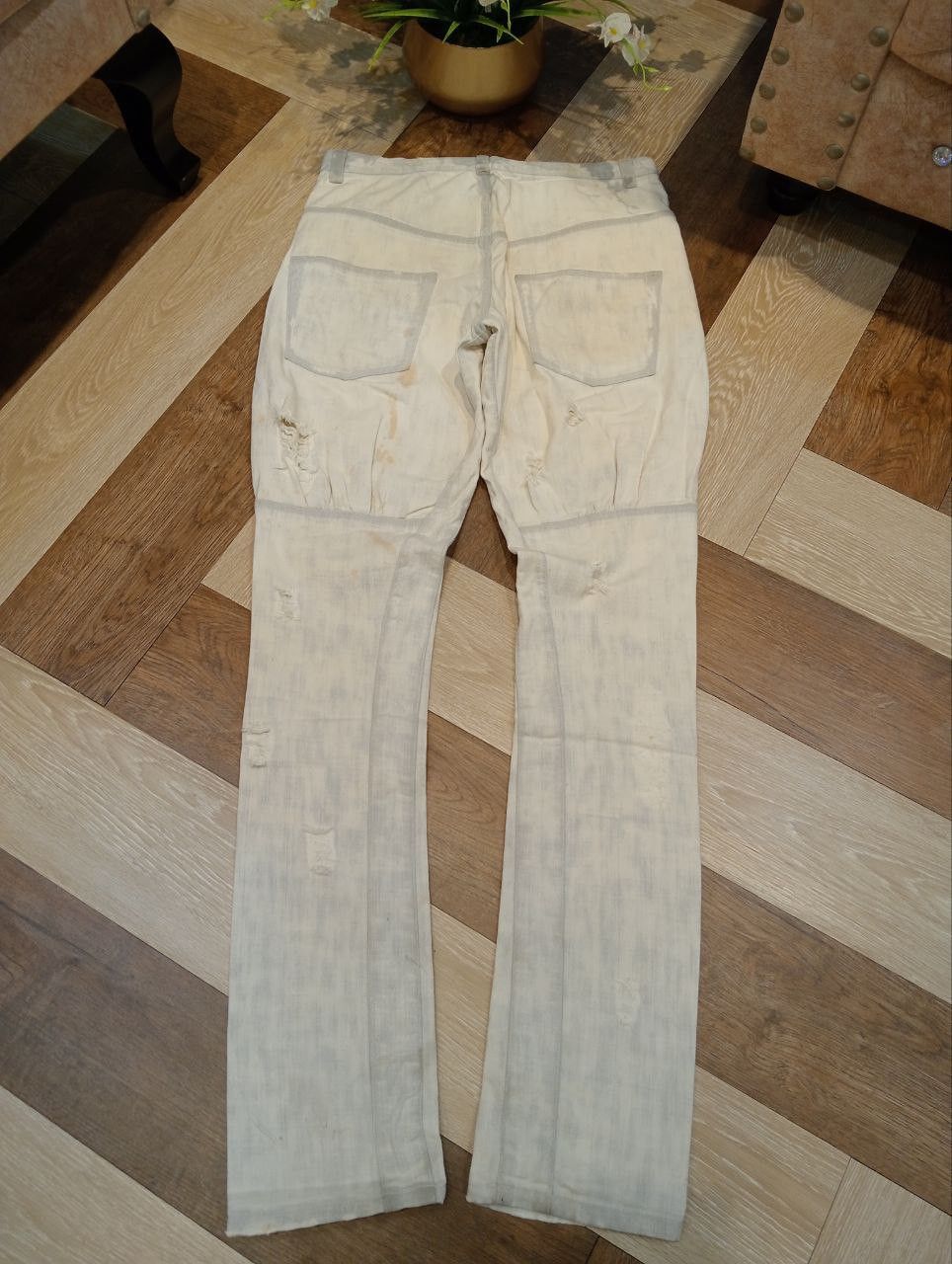 Issey Miyake SUNAOKUWAHARA BY ISSEY MIYAKE DISTRESSED BUTTON JEANS Size US 32 / EU 48 - 11 Thumbnail