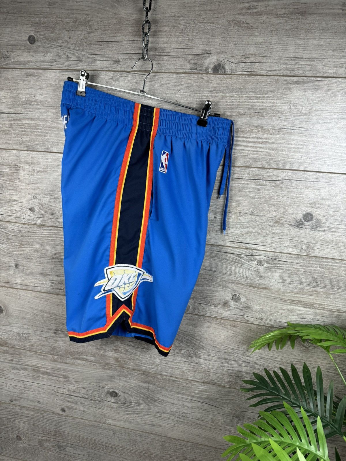 NBA Adidas NBA shorts 🩳 OKC size L Size US 34 / EU 50 - 9 Thumbnail