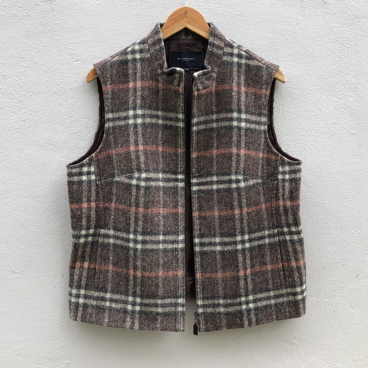 Burberry Burberry London Checked Novacheck Vest Wool Jacket Size M / US 6-8 / IT 42-44 - 3 Thumbnail