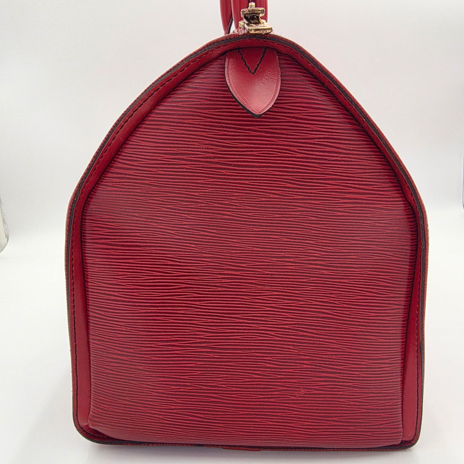 Louis Vuitton Louis Vuitton Keepall 45 in Red Epi Leather Size ONE SIZE - 6 Thumbnail