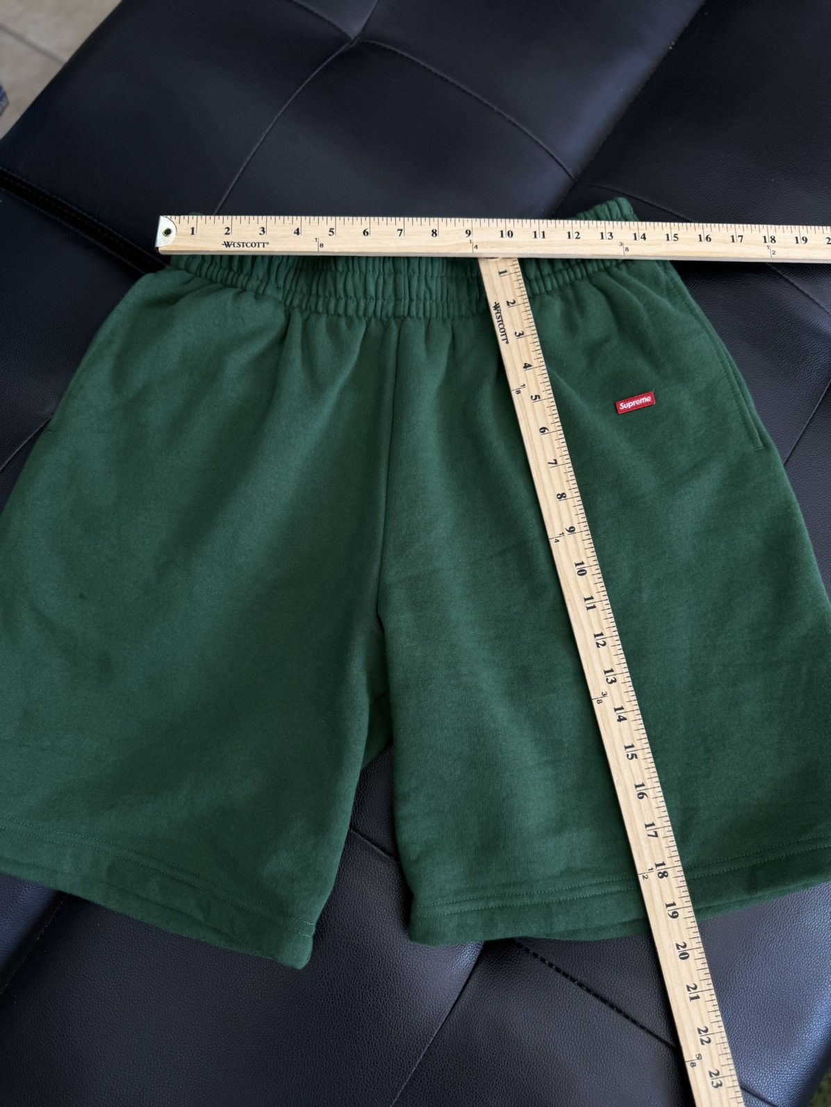 Supreme Supreme Green Shorts Size Small Pre Owned Size US 29 - 6 Thumbnail