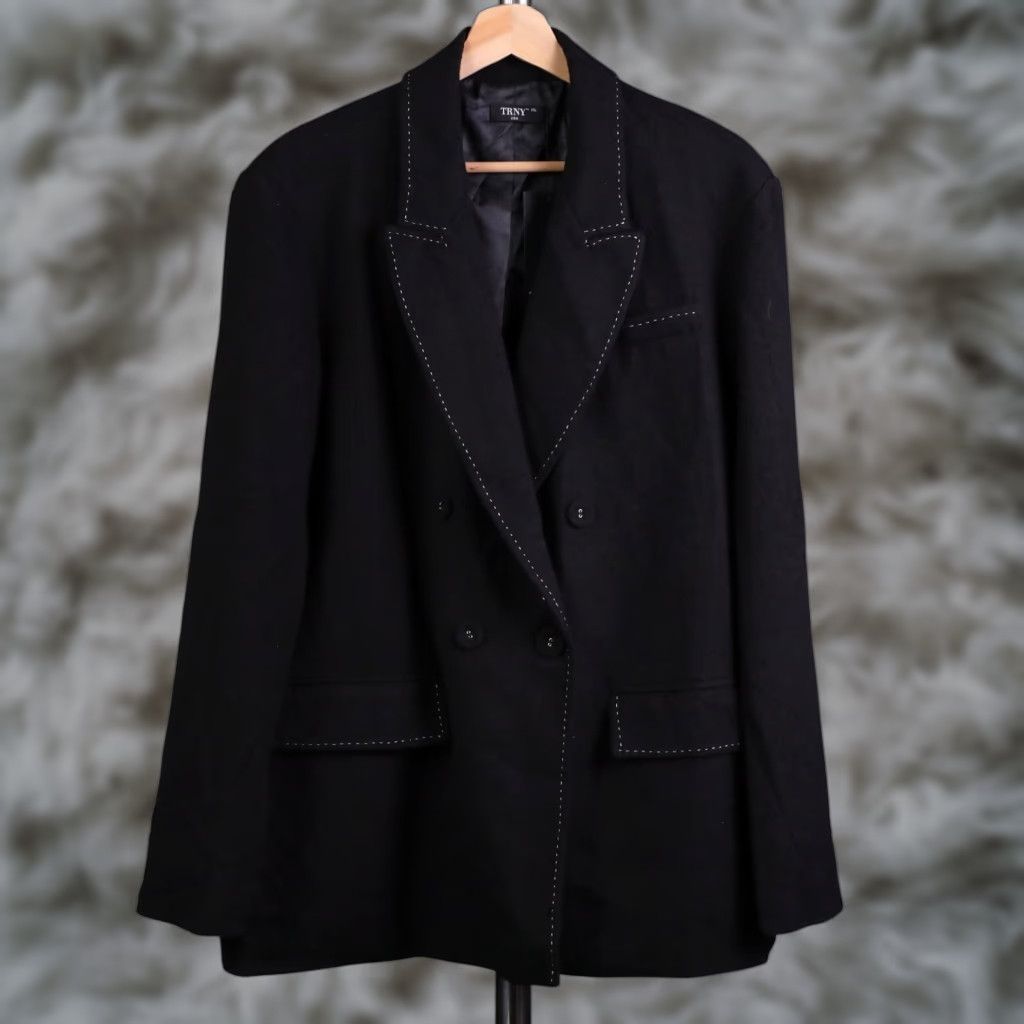 Doublet TRNY USA Oversized Blazer Jacket Women's XXL Black Double Breasted NWT Pattern Solid with Contrast Stitching Short Jacket Adults Women Size XXL / US 16-18 / IT 52-54 - 1 Thumbnail