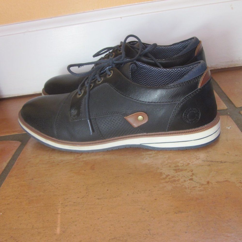 Bullboxer B-52 By Bullboxer Timo Cap Toe Oxford Size 8 Size US 8.5 / IT 38.5 - 1 Thumbnail