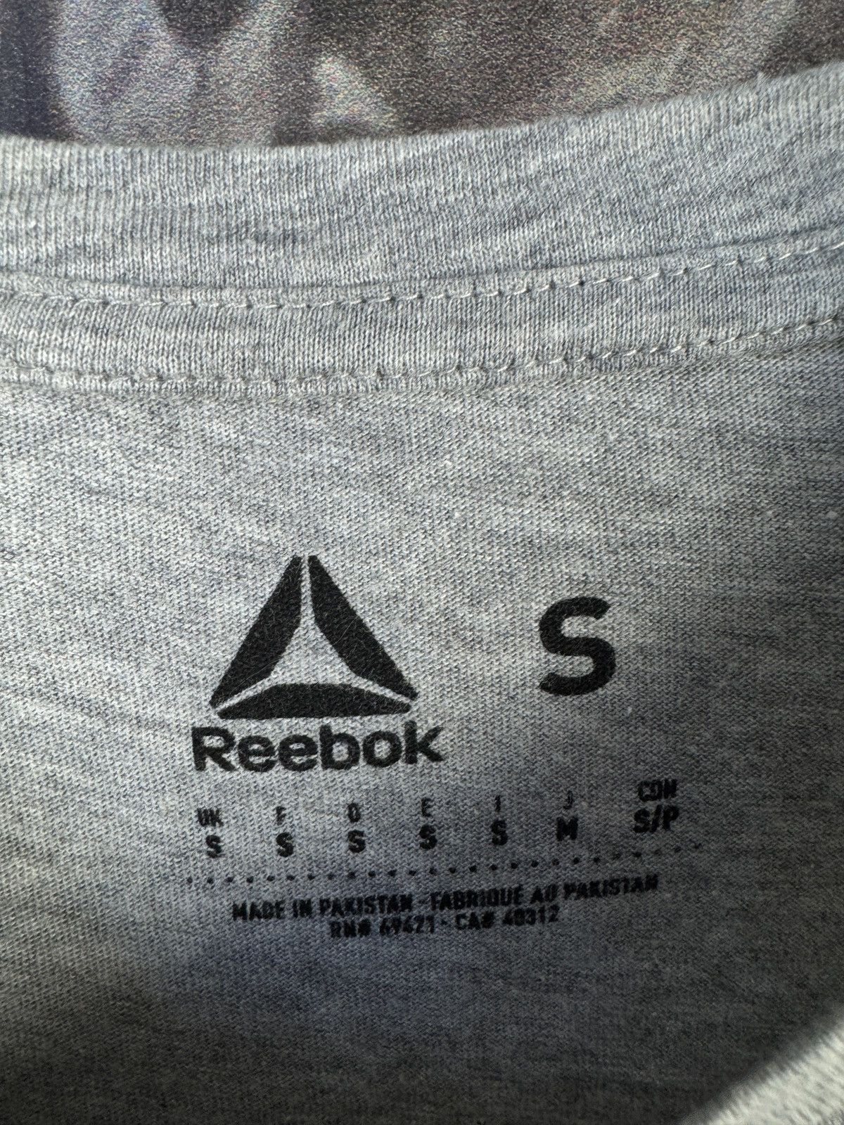Reebok Men’s Reebok T-Shirt Gray Big Logo Streetwear Size Small Size US S / EU 44-46 / 1 - 6 Thumbnail