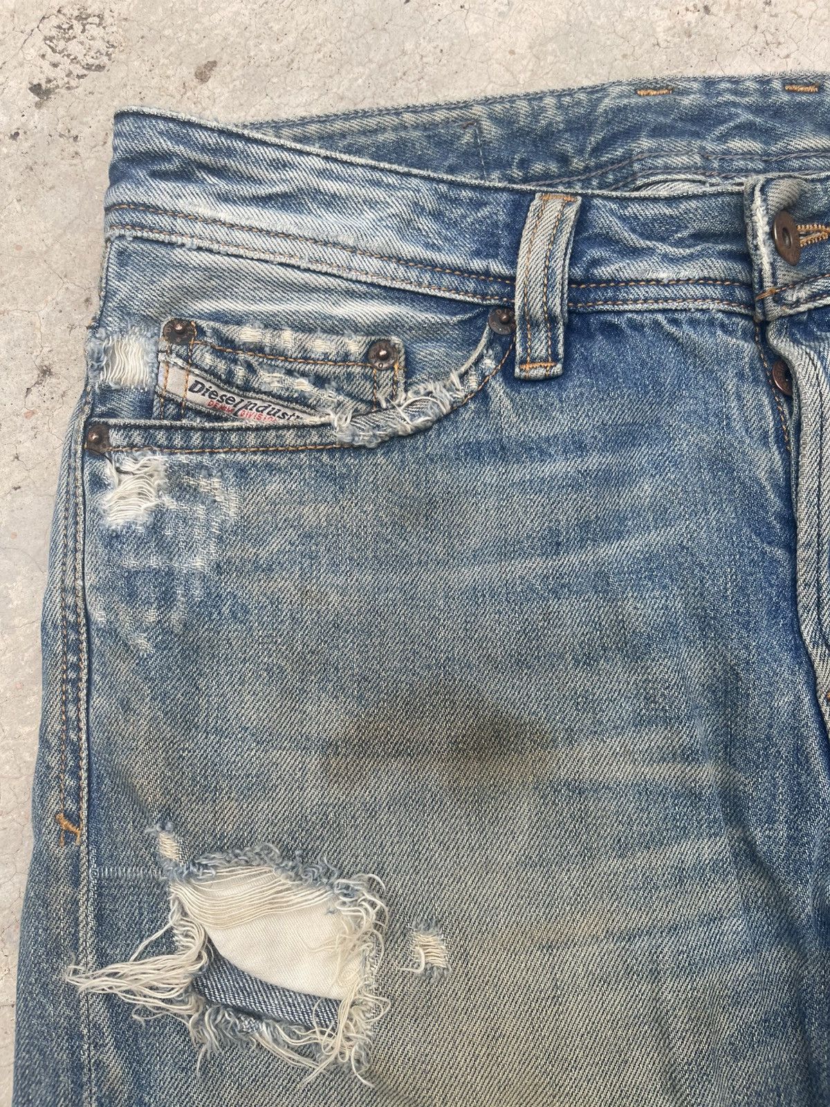 Diesel Diesel Viker Wash 008A2 Distressed Straight Leg Jeans 29x32 Size US 29 - 2 Thumbnail
