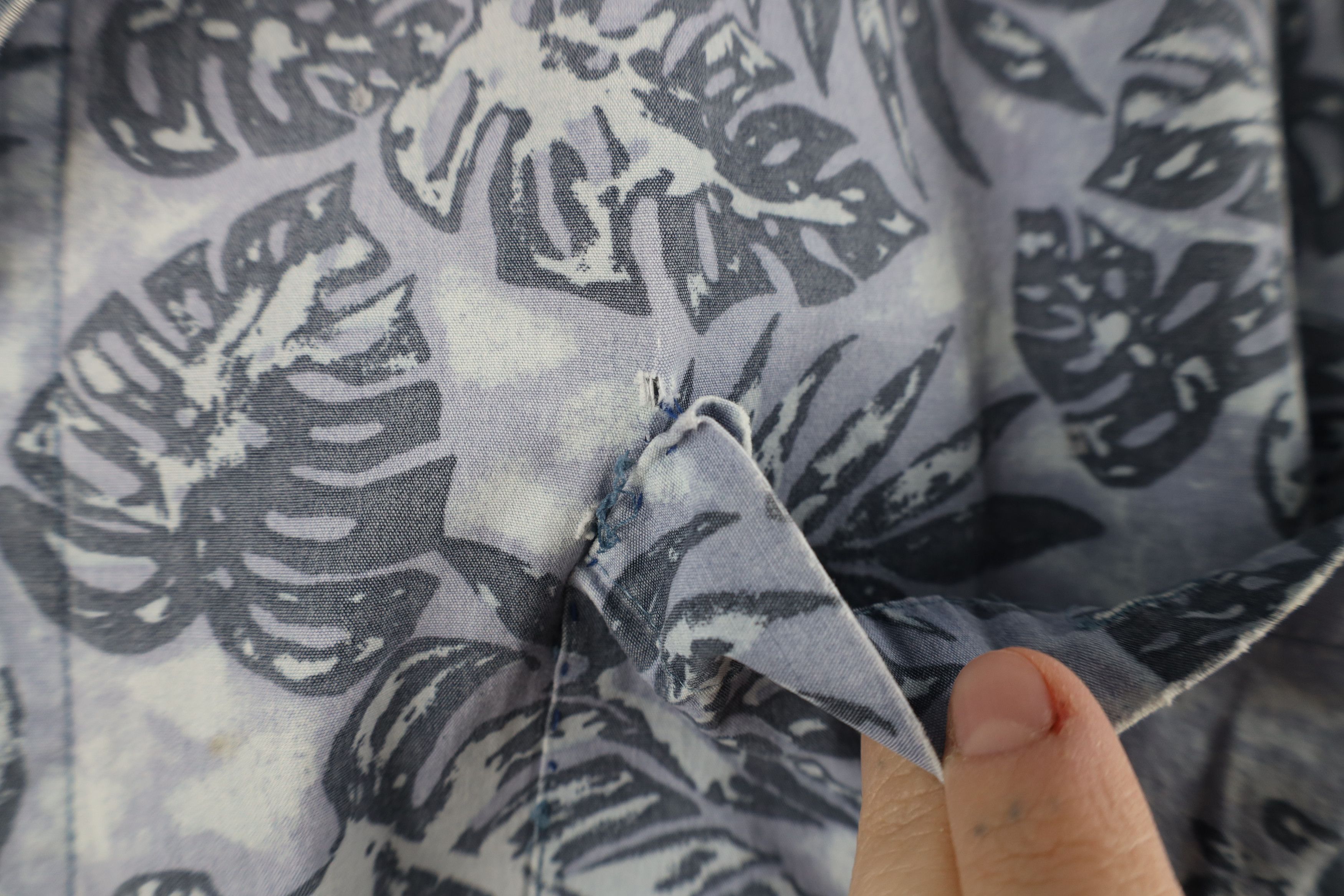 Vintage Vintage 90s Streetwear Palm Leaf Hawaiian Luau Button Shirt Size US L / EU 52-54 / 3 - 6 Thumbnail