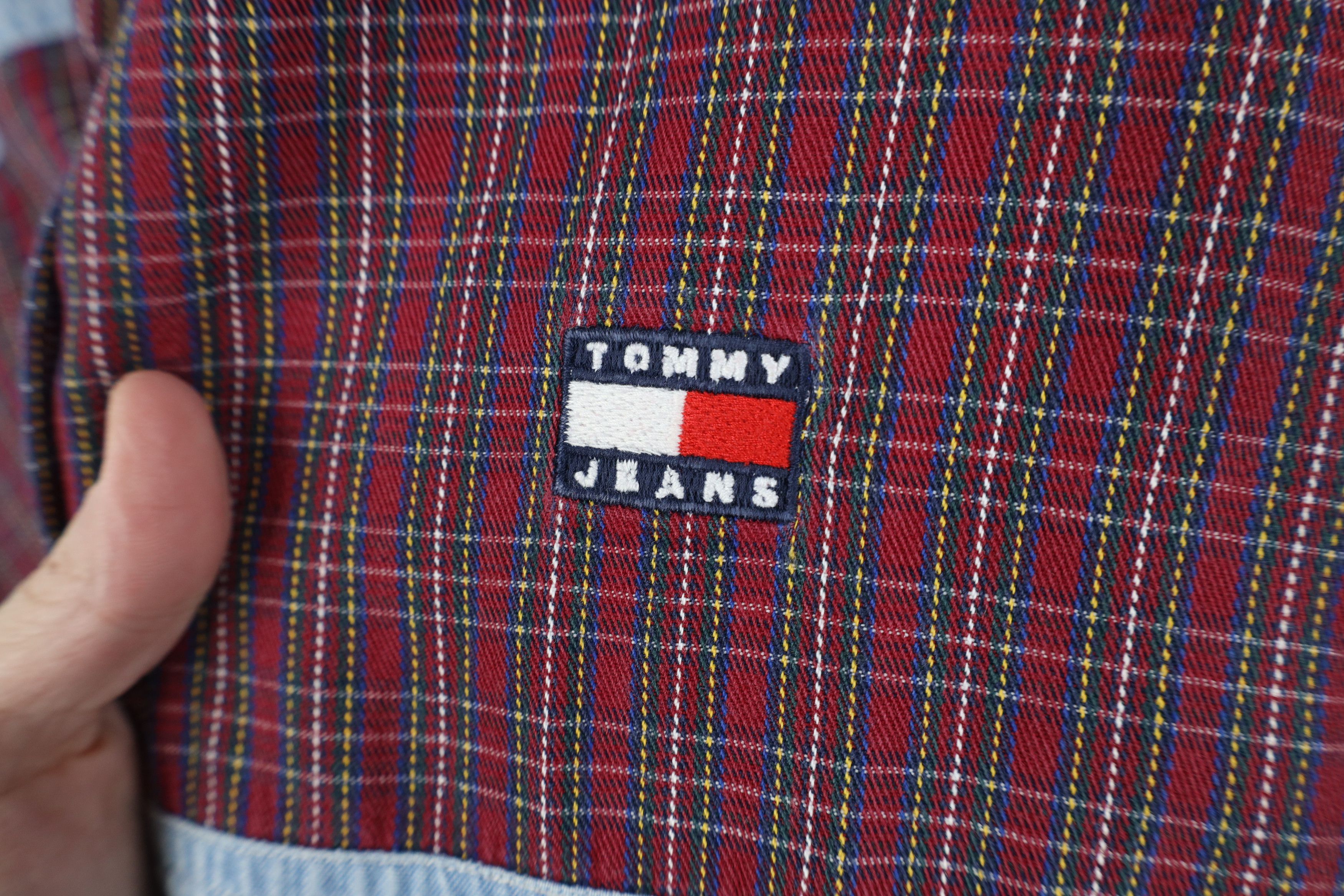 Tommy Hilfiger Vintage 90s Tommy Hilfiger Spell Out Baggy Button Down Shirt Size US M / EU 48-50 / 2 - 4 Thumbnail