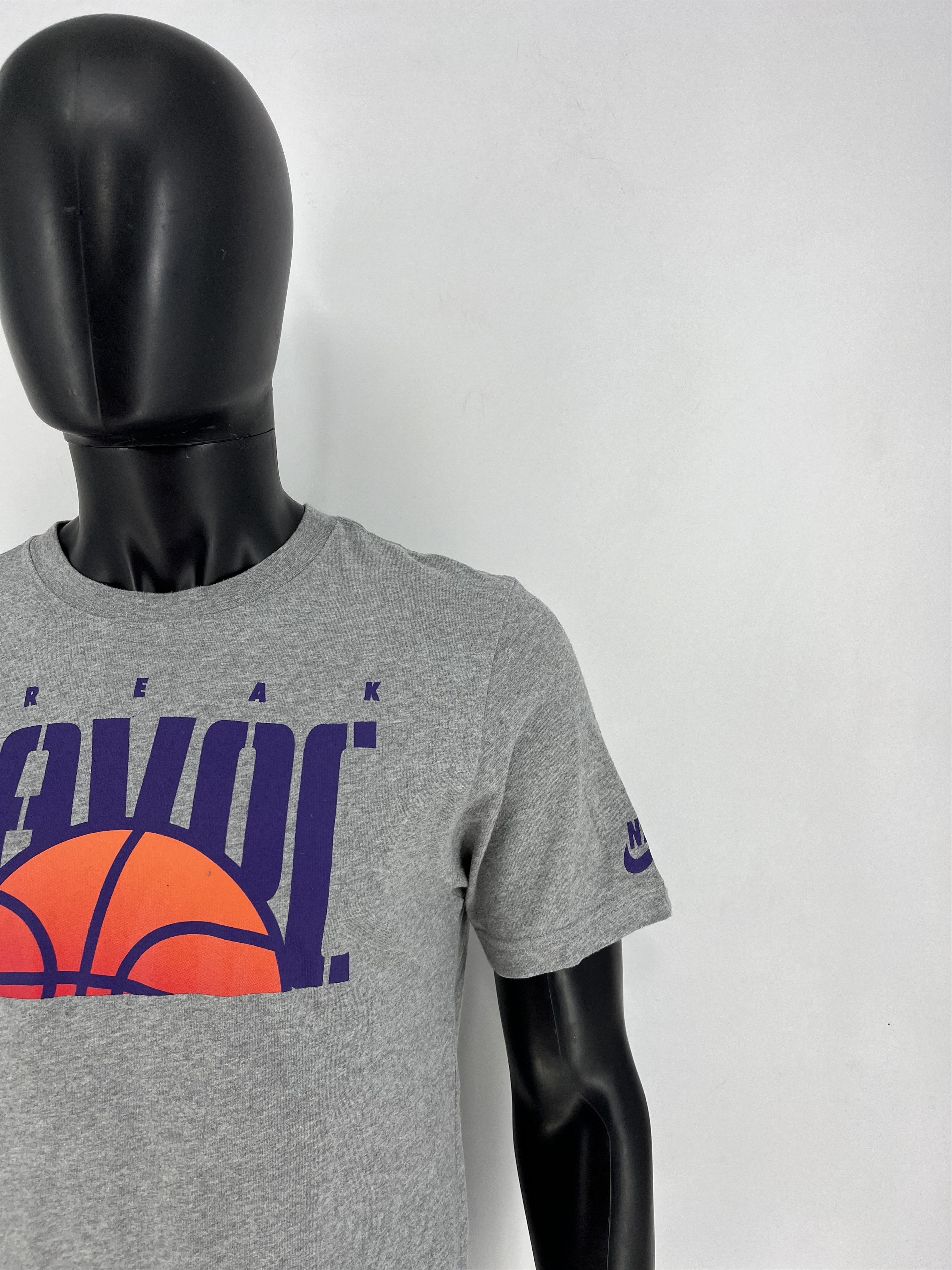 NBA Vintage Nike Wreak NBA Swoosh Logo Tee Travis Scott Style Size US S / EU 44-46 / 1 - 7 Thumbnail