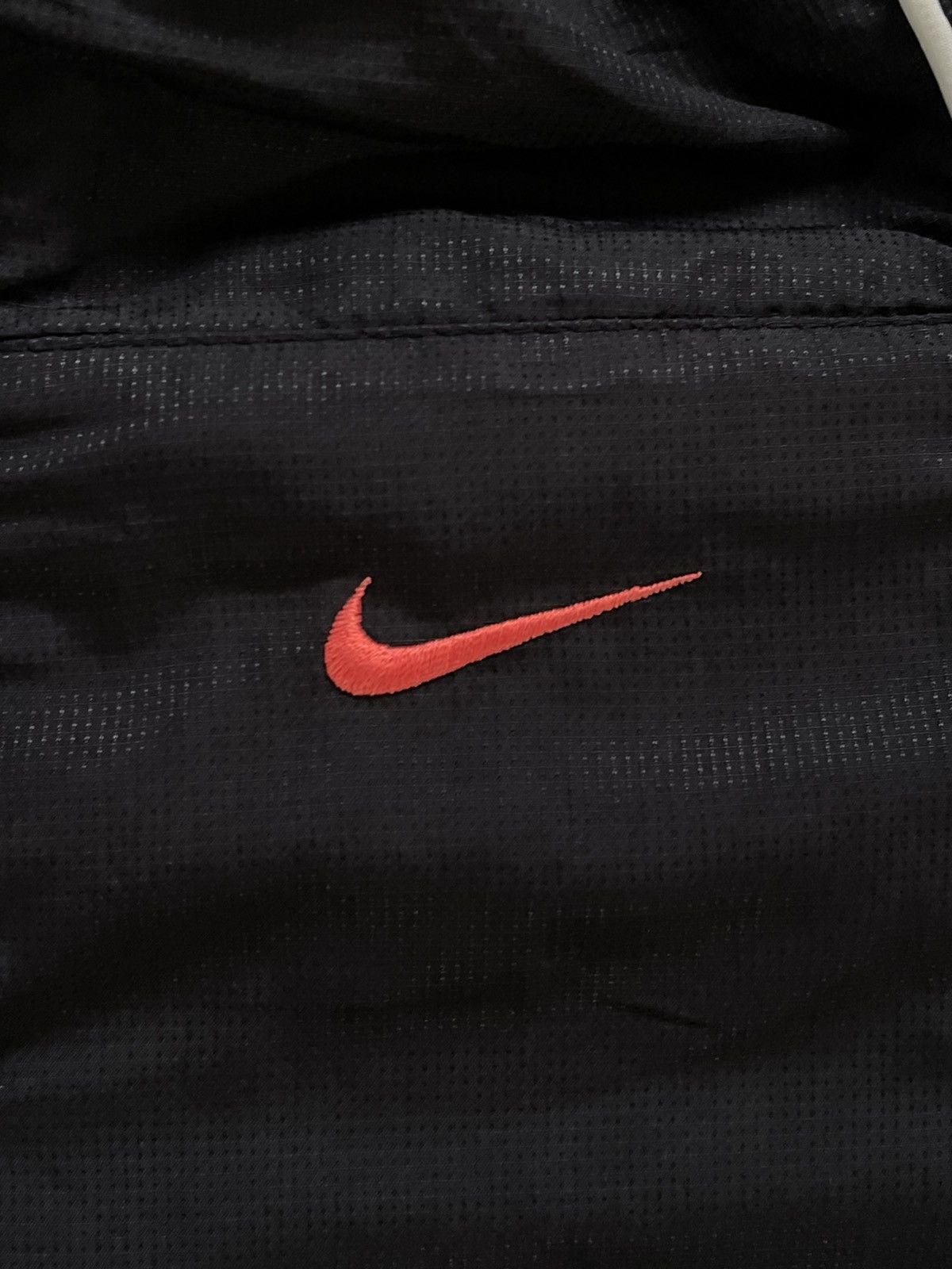 Nike Rare Nike TN Light Jacket Color Block Windbreaker Red Swoosh Size US XL / EU 56 / 4 - 6 Thumbnail