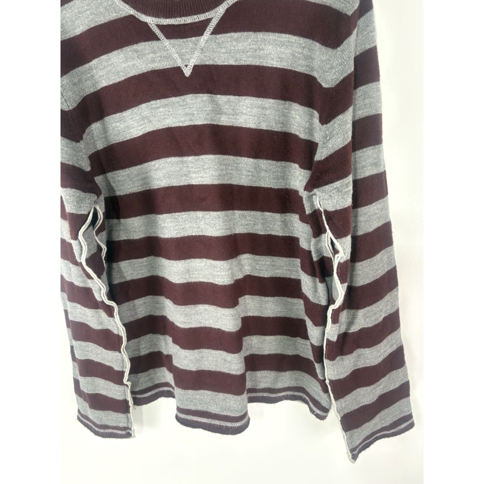 Aeropostale Aeropostale Sweater Shirt Men L Striped Lined Crew Neck Long Sleeve 90s Classic Pullover Burgundy/Gray Size L Size US L / EU 52-54 / 3 - 3 Thumbnail