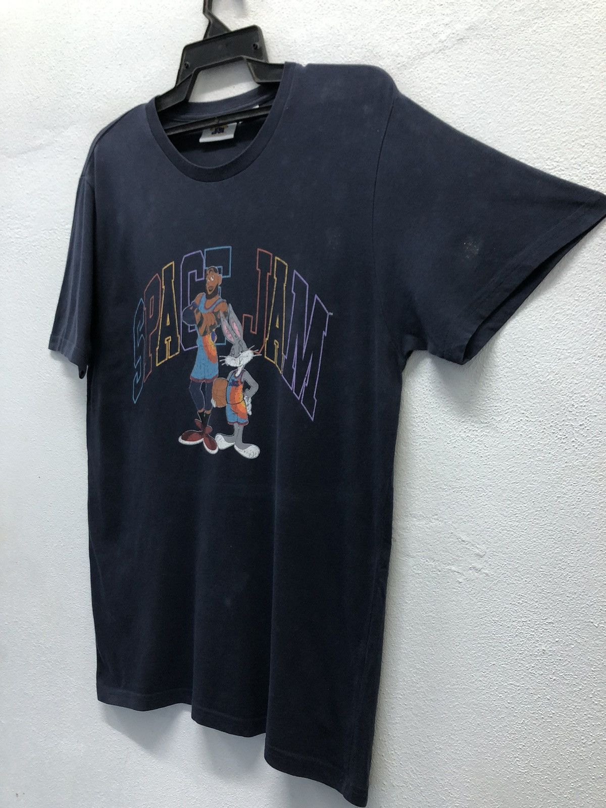 Vintage Vintage Space Jam Lebron James & Bugs Bunny T-Shirt Size US M / EU 48-50 / 2 - 5 Thumbnail