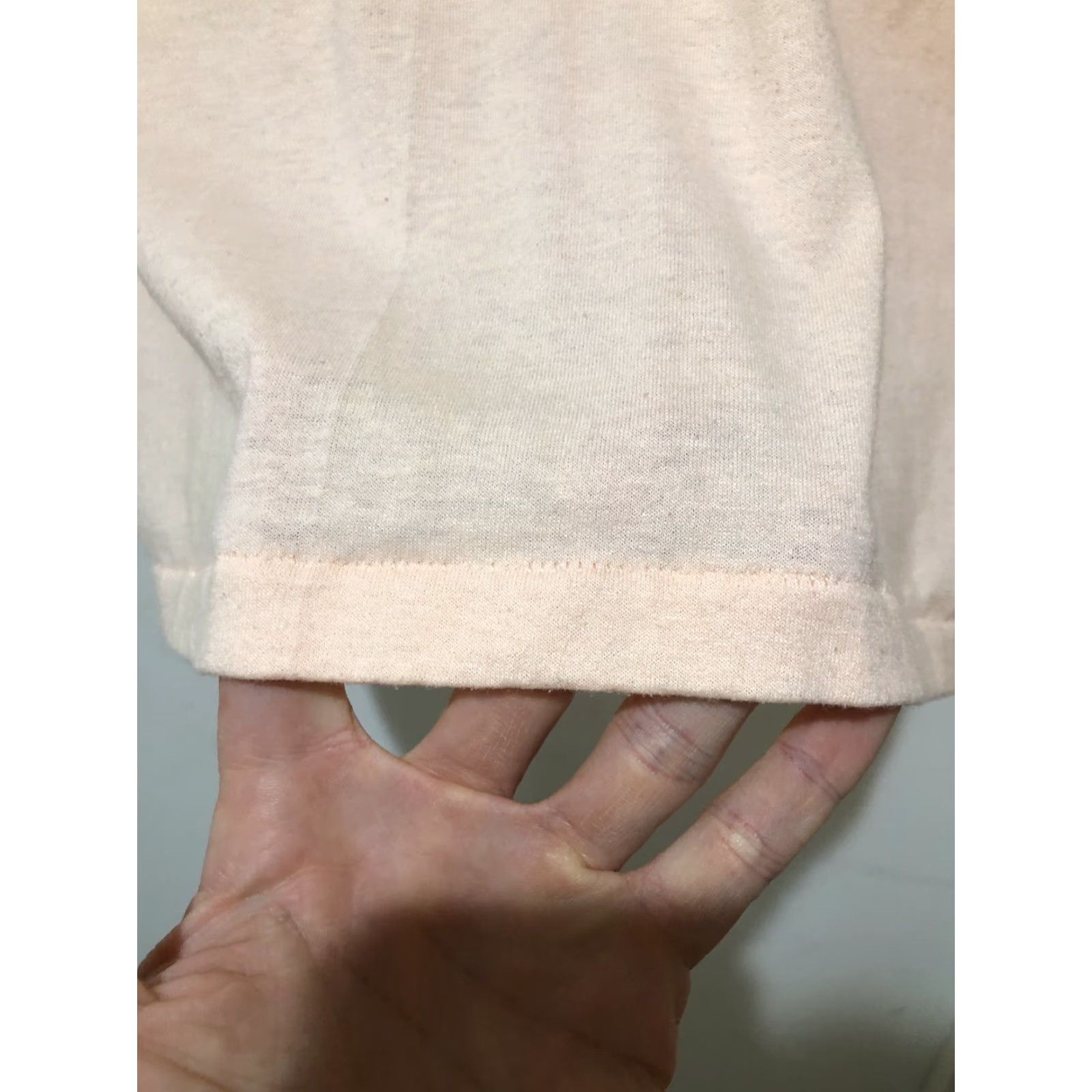 Hanes VINTAGE Florida Venice Beach T Shirt M 50/50 Peach 80s USA Hanes Mens Short Sleeve Crew Neck Size US M / EU 48-50 / 2 - 5 Thumbnail