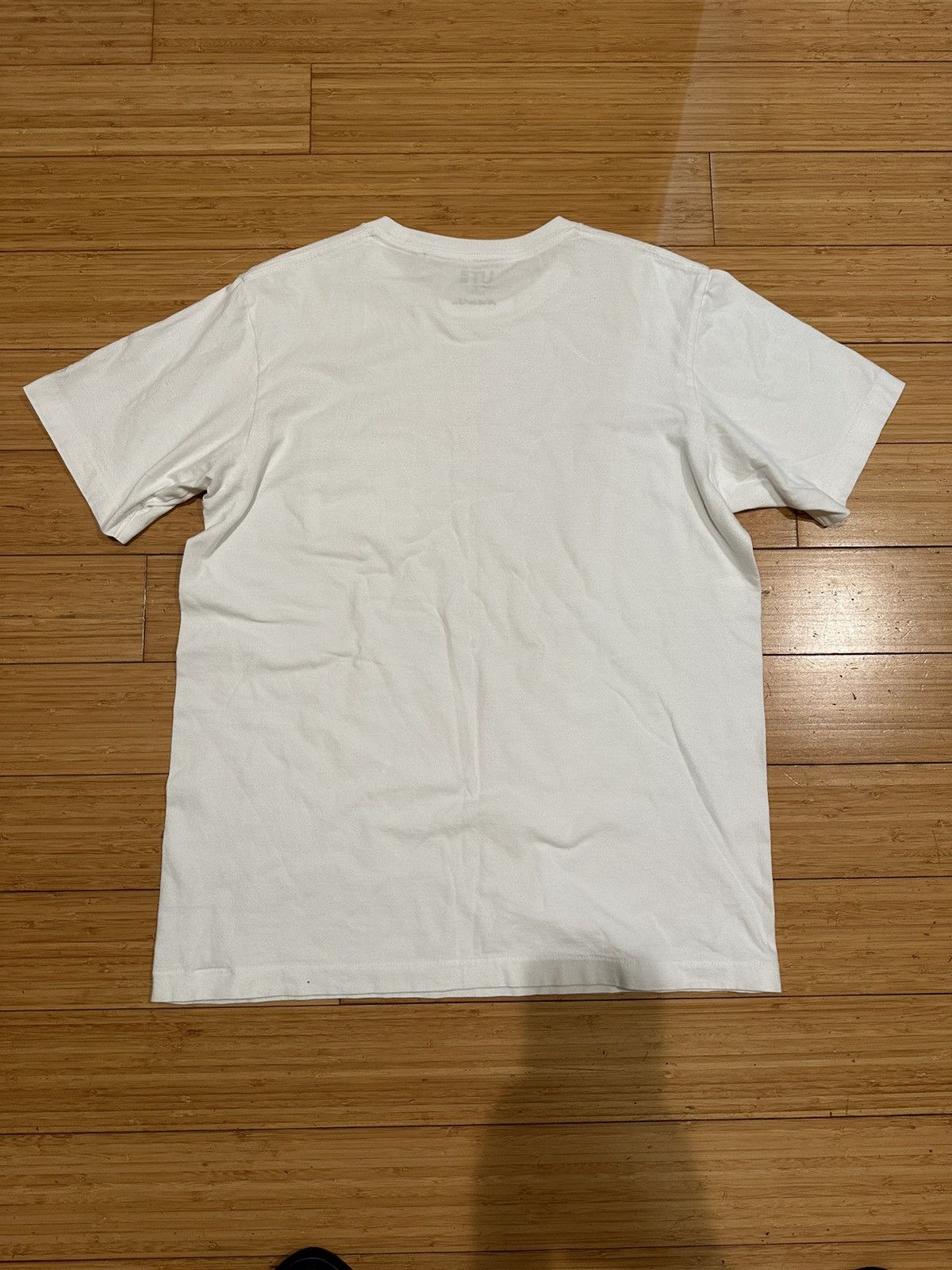 Kaws Kaws Uniqlo BFF Pocket Tee White Size Medium Size US M / EU 48-50 / 2 - 4 Thumbnail