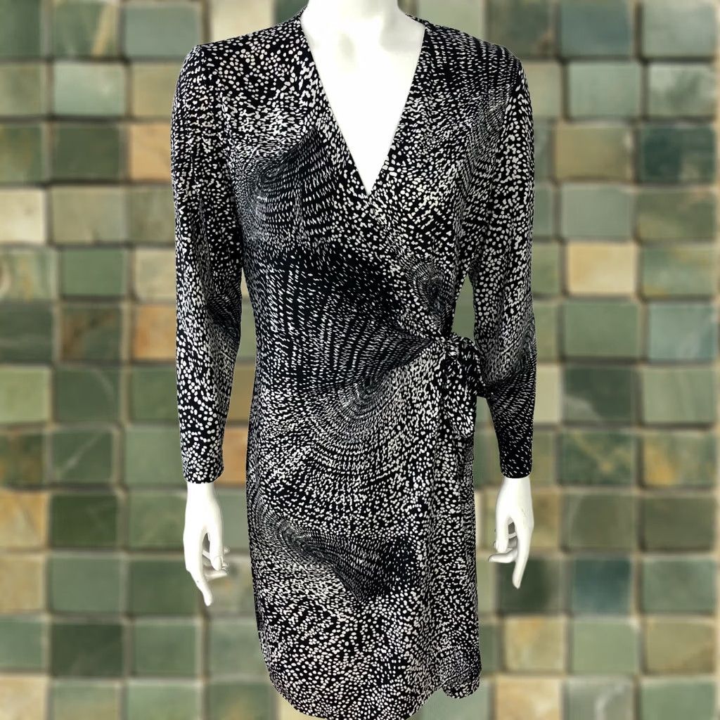 Bcbgmaxazria BCBGMAXAZRIA Dress V-Neck Faux Wrap Knee Length Black Ivory Womens L Sleeve Pullover Pattern All Over Print Casual Party/Cocktail Size L / US 10 / IT 46 - 1 Thumbnail