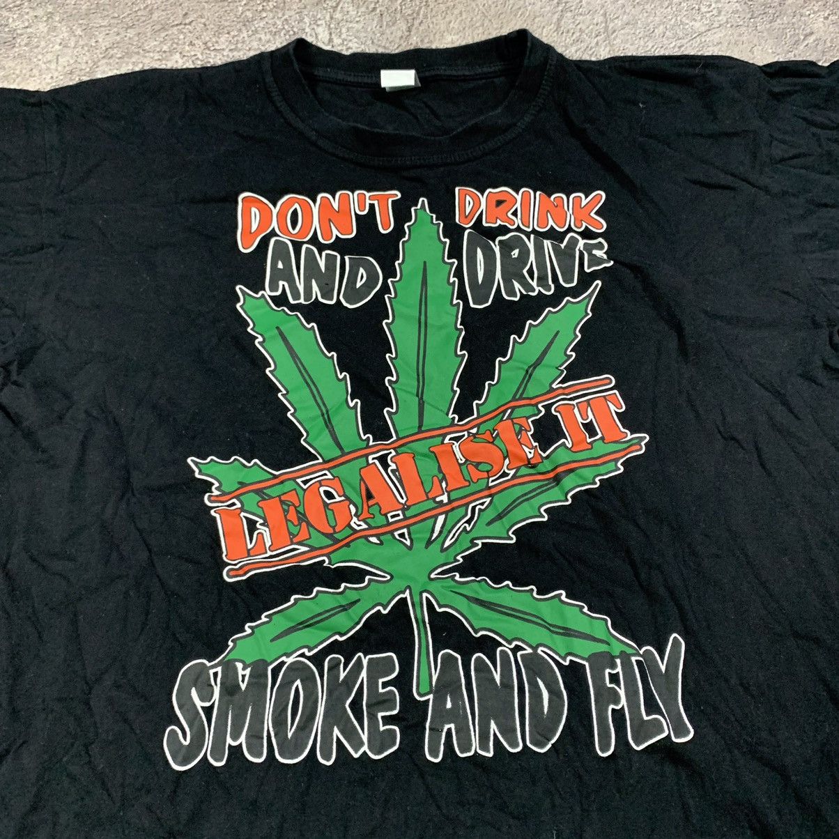 Band Tees vintage y2k humor tee weed drugs crack smoke abstract 90s Size US L / EU 52-54 / 3 - 1 Thumbnail