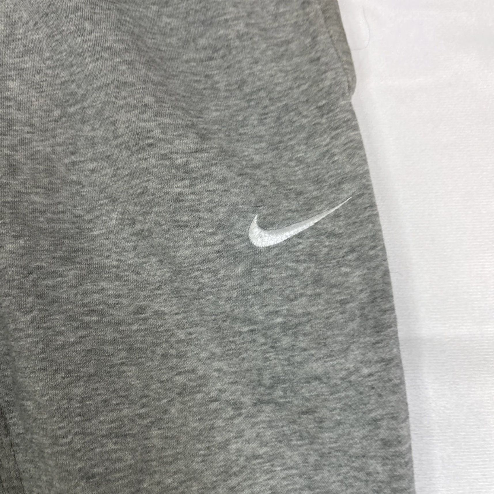 Nike Nike Sweatpants Jogger Elastic Cuffs Tapered Gray M Men’s Medium Activewear Best Nike Shirt? Size US 31 - 2 Thumbnail