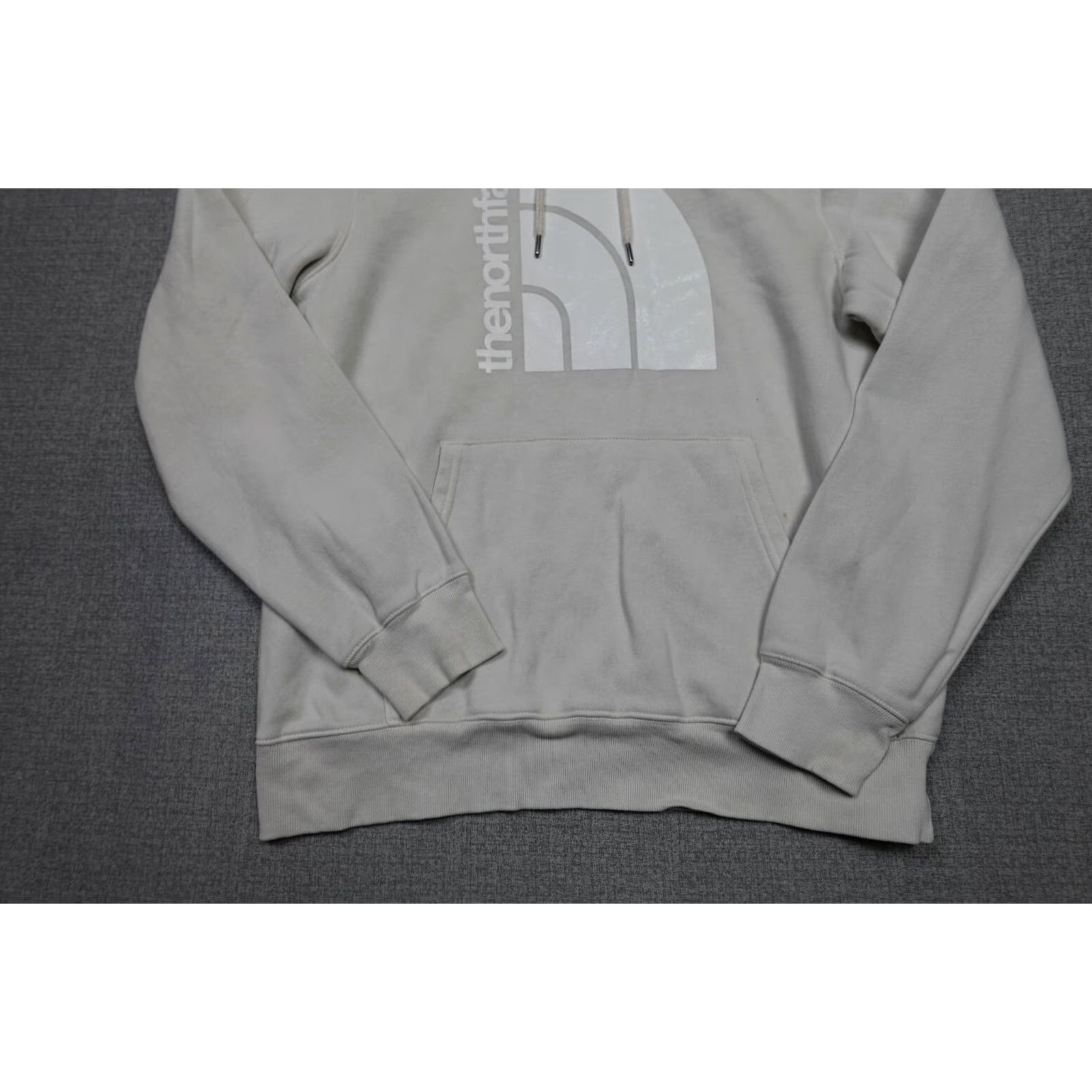 The North Face The North Face Sweatshirt Mens Hoodie White Fleece Logo Graphic Print Pullover Hoodie Outdoor Hiking 2010s Men Size L Size US L / EU 52-54 / 3 - 3 Thumbnail