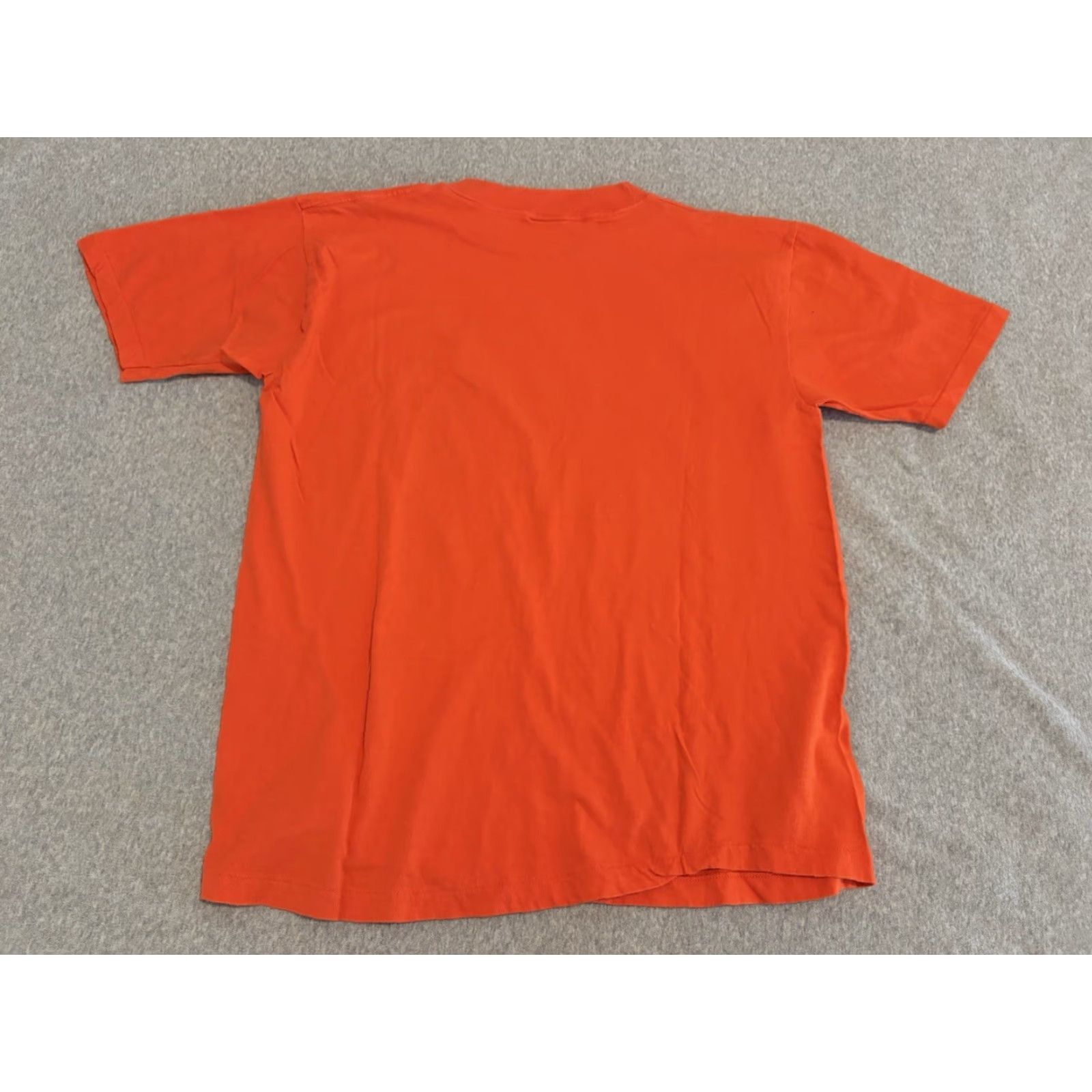 Vintage VINTAGE Diamond Star Shirt Halloween USA Large Orange Crew Neck Short Sleeve Men T-Shirt Size US L / EU 52-54 / 3 - 4 Thumbnail