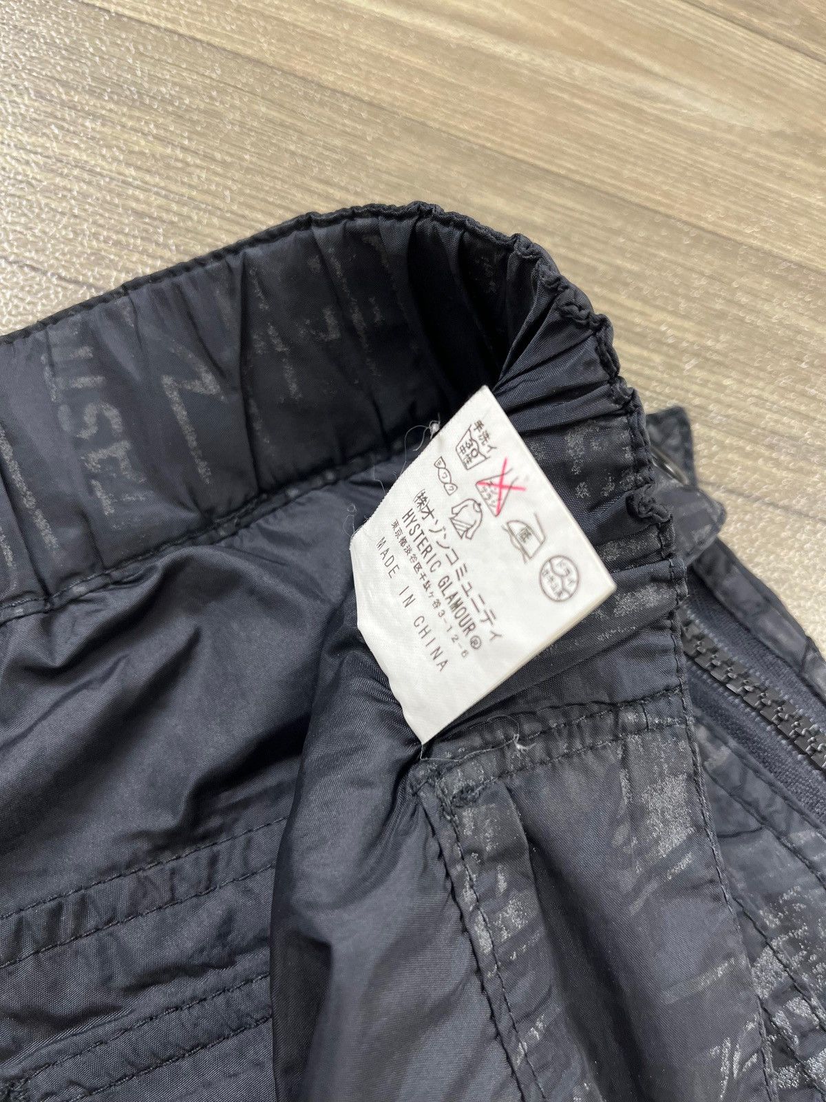 Hysteric Glamour Vintage 90's Hysteric Glamour Fullprint Nylon Pants Size US 27 - 11 Thumbnail